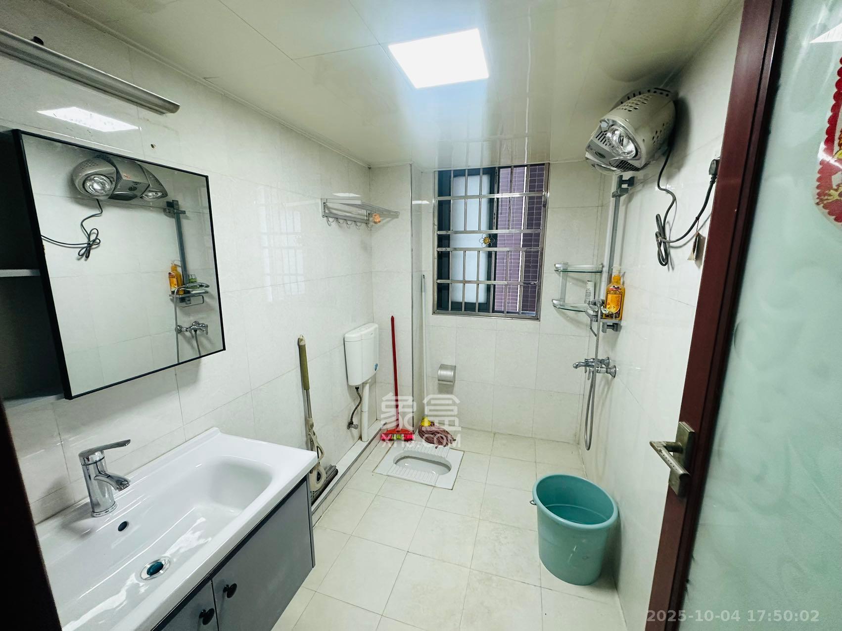 汇达国际公馆(汇达大厦) 2室1厅1卫 2000.0元/月 汇达国际公馆(汇达大厦) 2室1厅1卫 2000.0元/月室内图