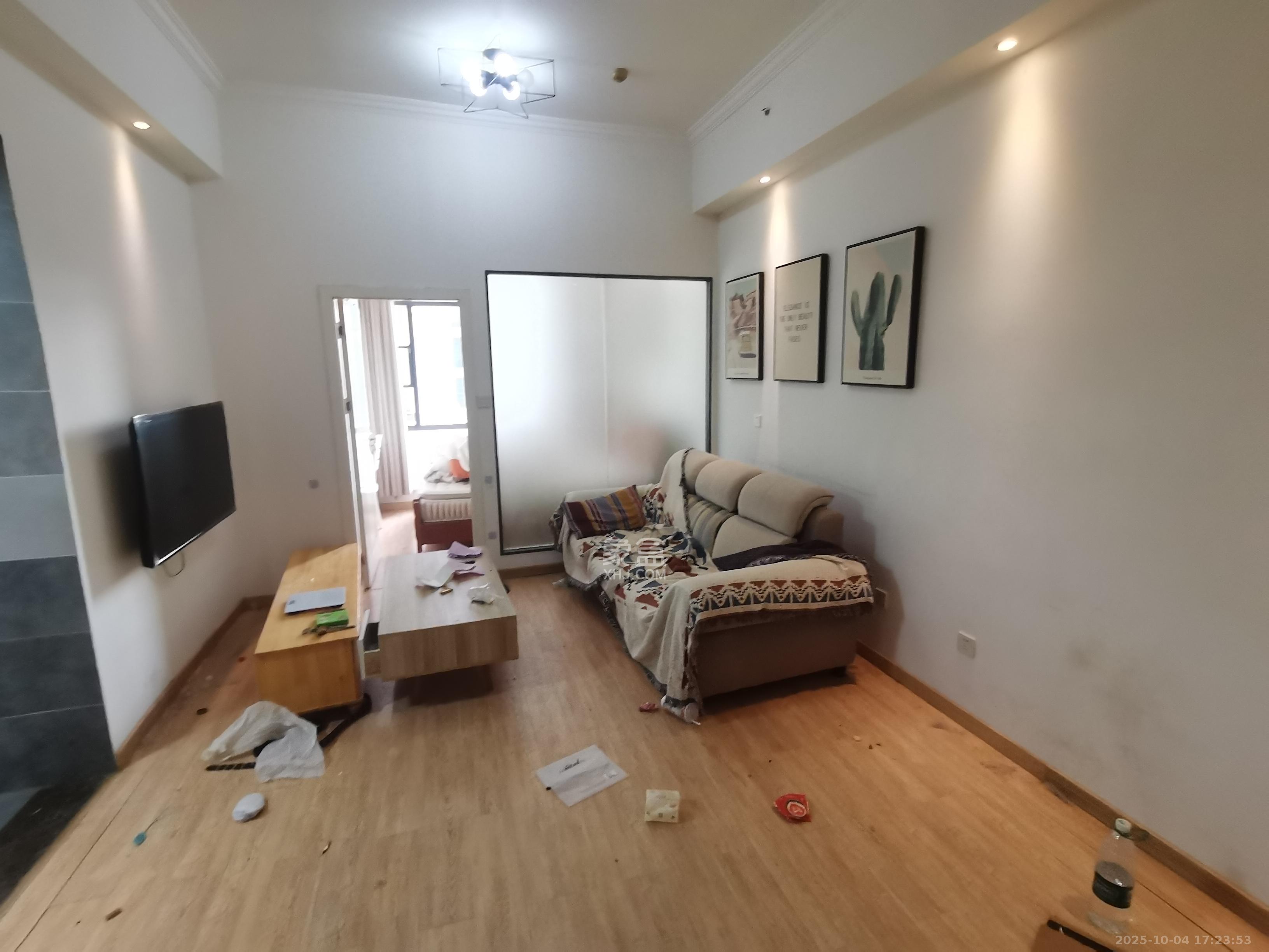 西子湖畔沃府 1室1厅1卫 1900.0元/月 西子湖畔沃府 1室1厅1卫 1900.0元/月室内图