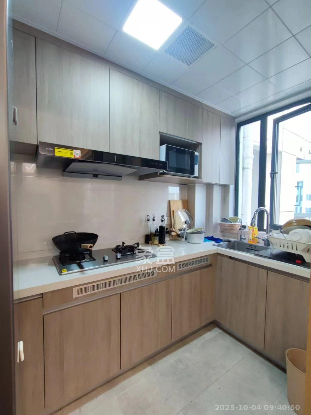 清控湖山雅居南区 4室2厅2卫 3200.0元/月 清控湖山雅居南区 4室2厅2卫 3200.0元/月室内图