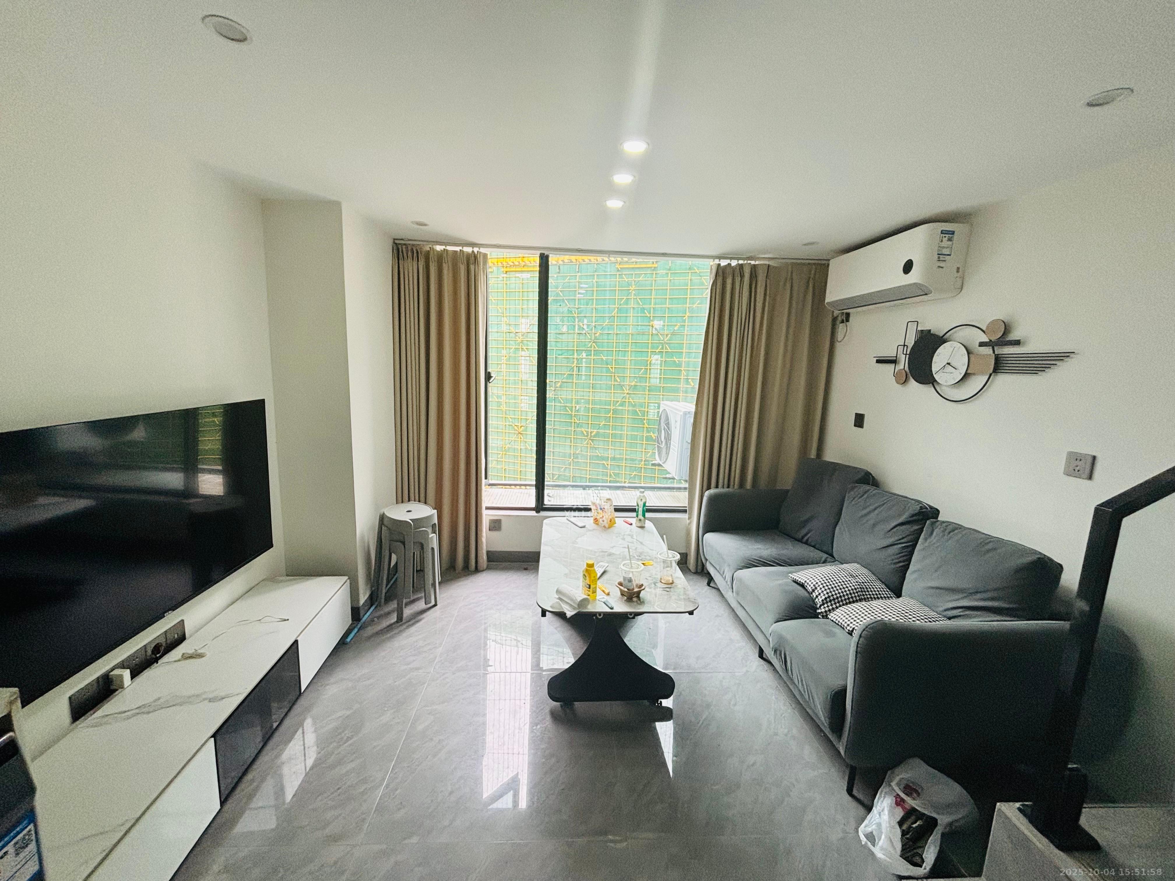 力高凤凰新天  2室1厅1卫    2700.0元/月室内图