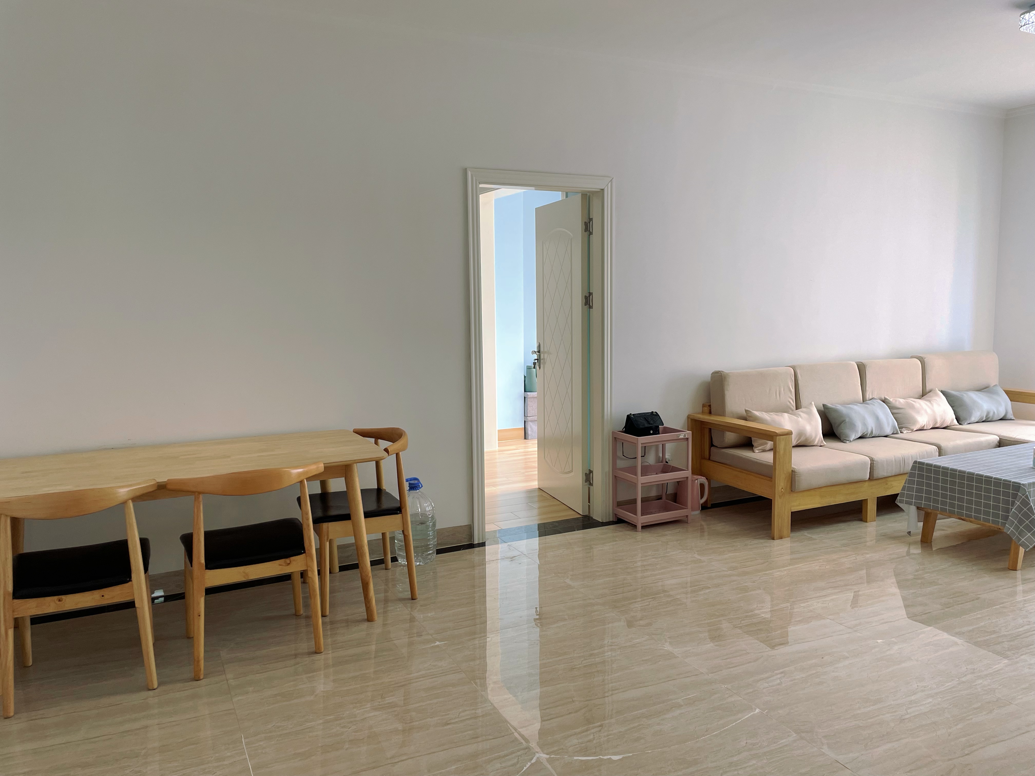 耀江西岸公馆 2室2厅1卫 2500.0元/月 耀江西岸公馆 2室2厅1卫 2500.0元/月室内图