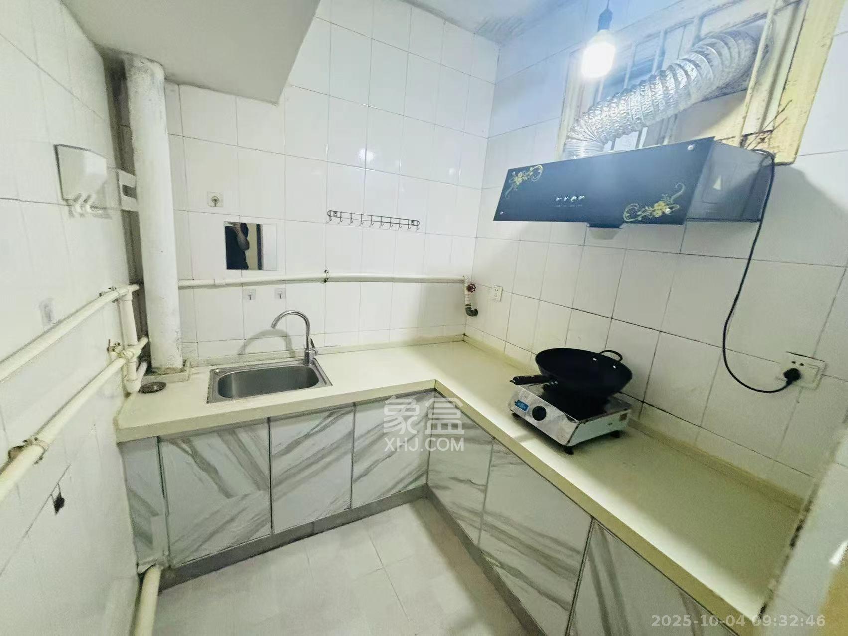 楚湘街一条巷散盘 1室1厅1卫 1600.0元/月 楚湘街一条巷散盘 1室1厅1卫 1600.0元/月室内图