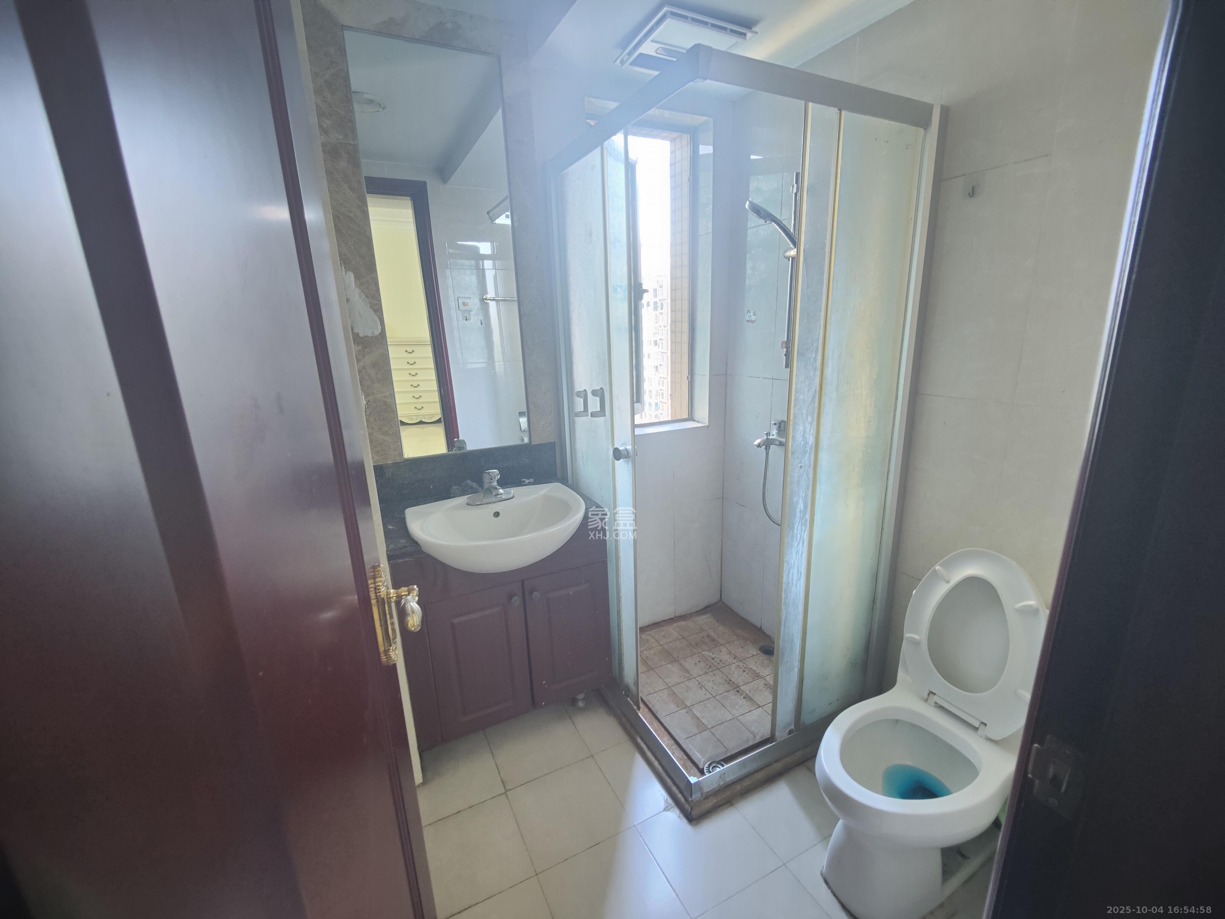 恒大雅苑  2室2厅1卫    2100.0元/月室内图