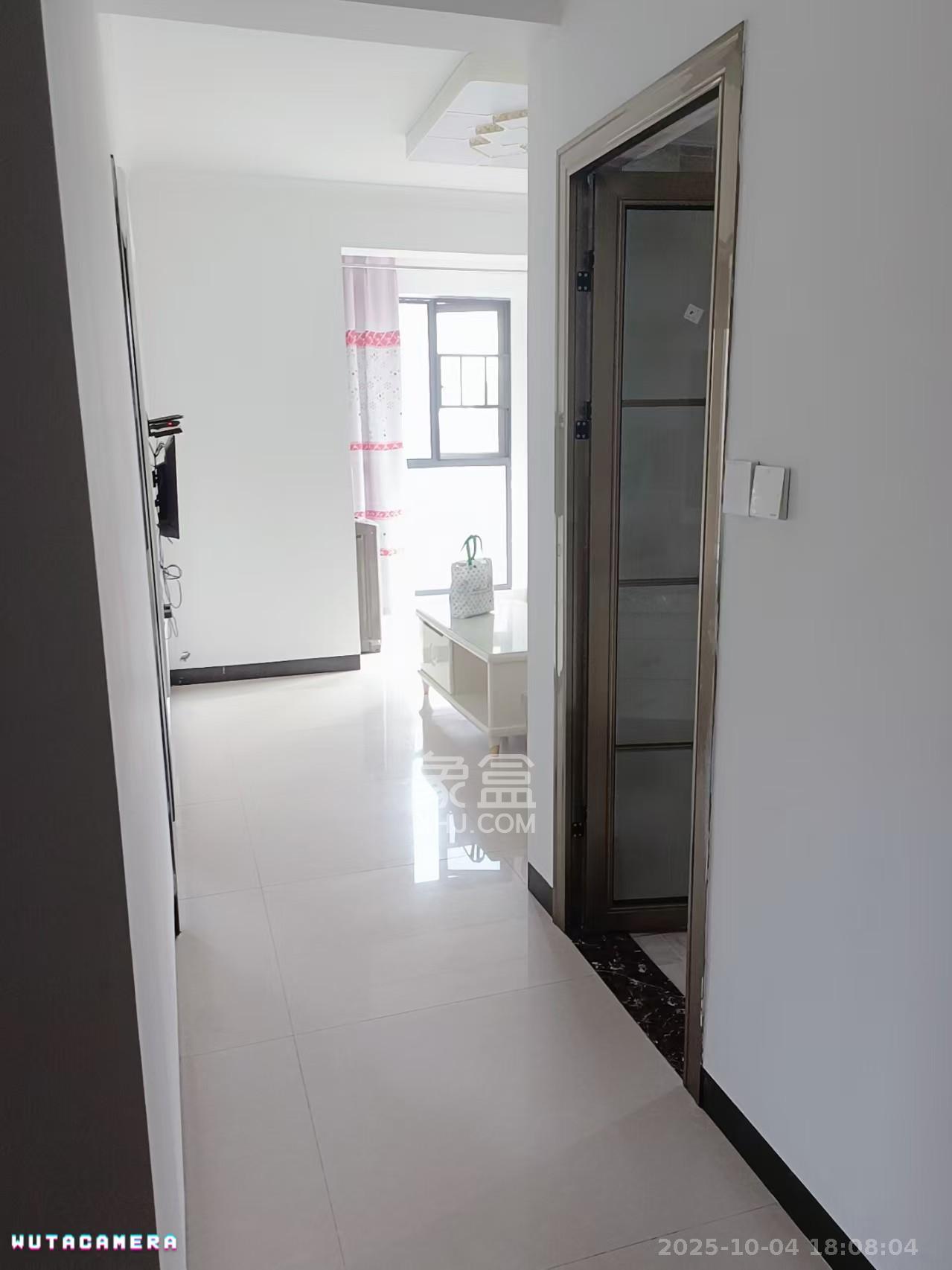 荣盛花语城 3室2厅1卫 1700.0元/月 荣盛花语城 3室2厅1卫 1700.0元/月室内图