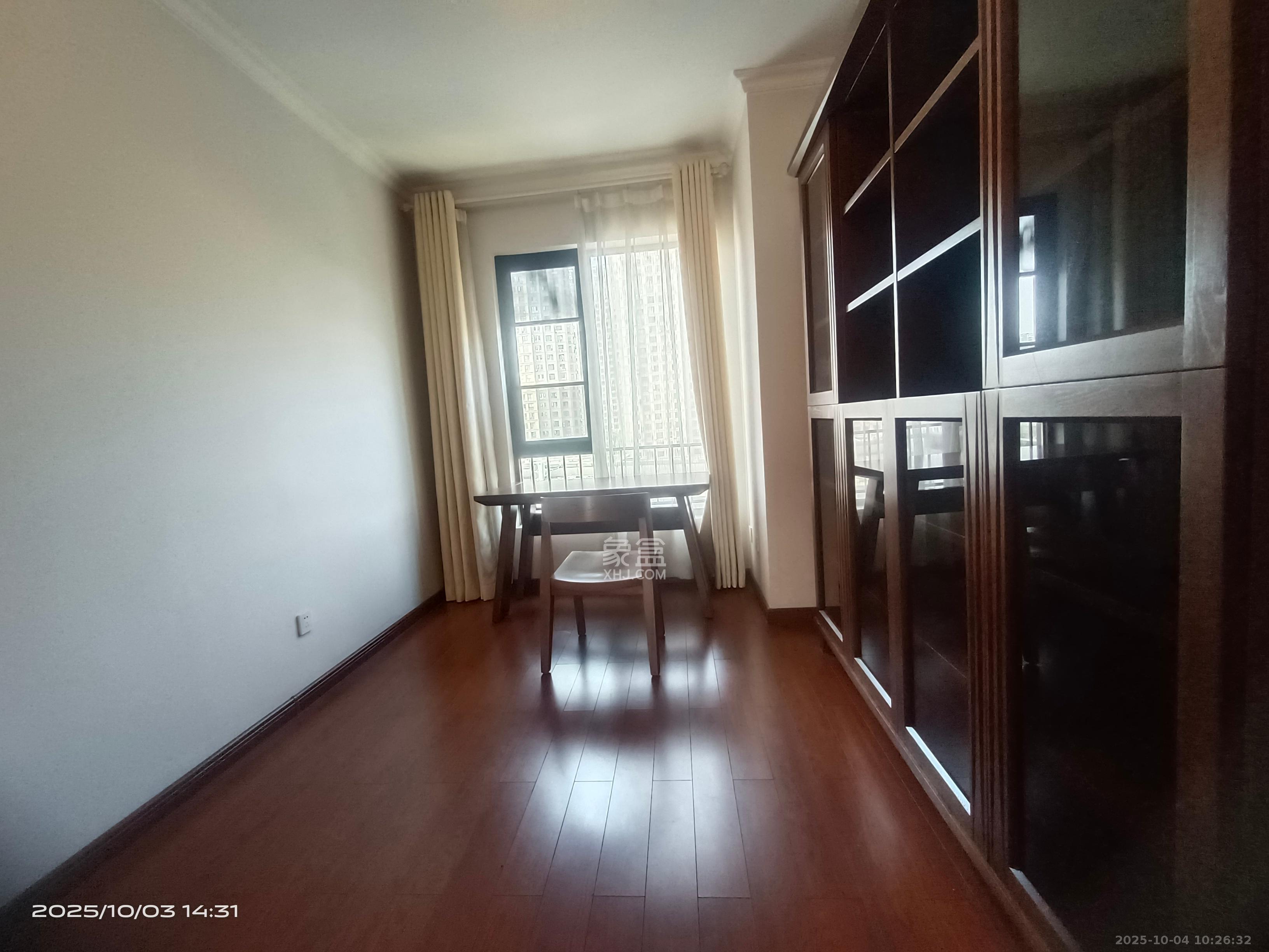 万科金域华府三四期 4室2厅2卫 3700.0元/月 万科金域华府三四期 4室2厅2卫 3700.0元/月室内图