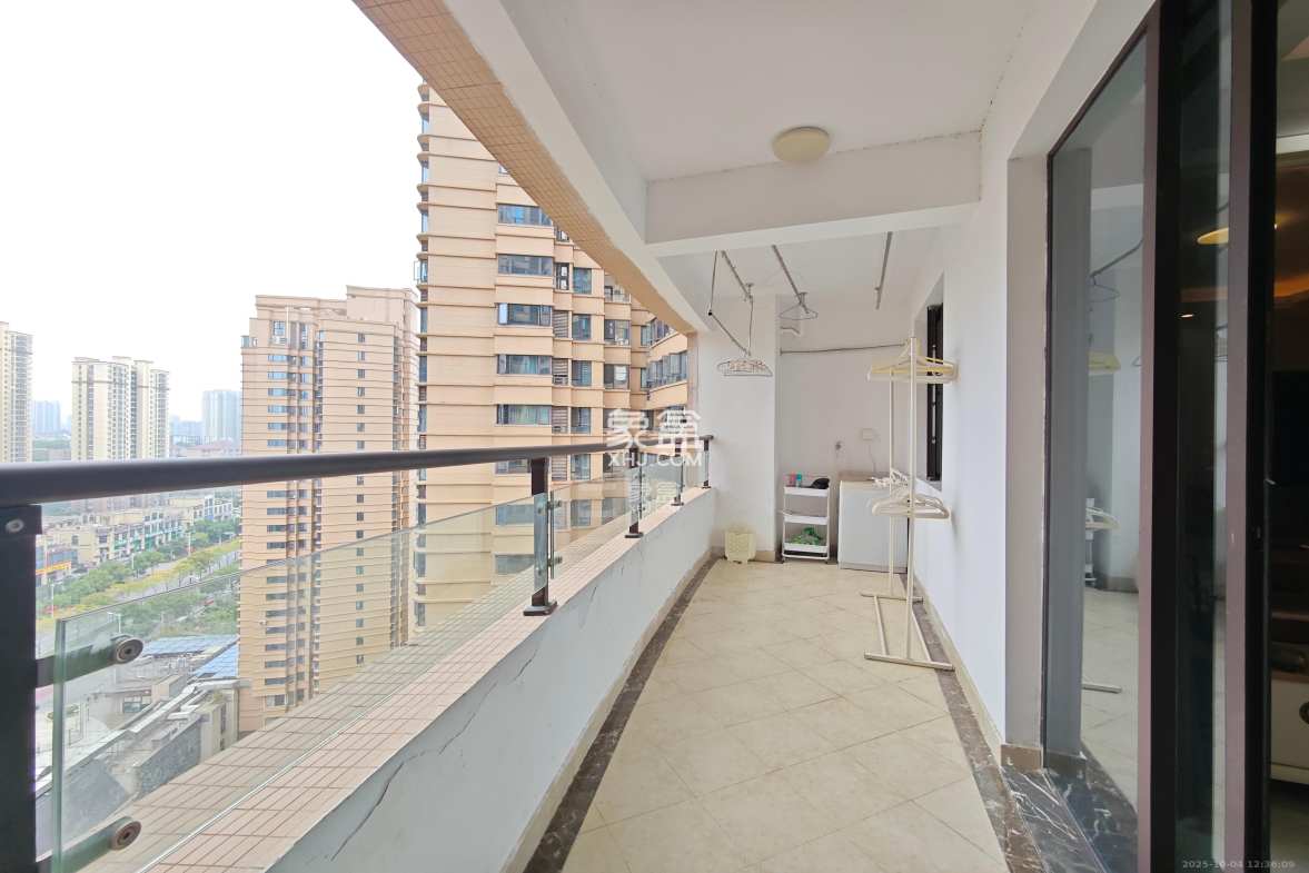 五江天街南区 3室2厅2卫 2600.0元/月 五江天街南区 3室2厅2卫 2600.0元/月室内图