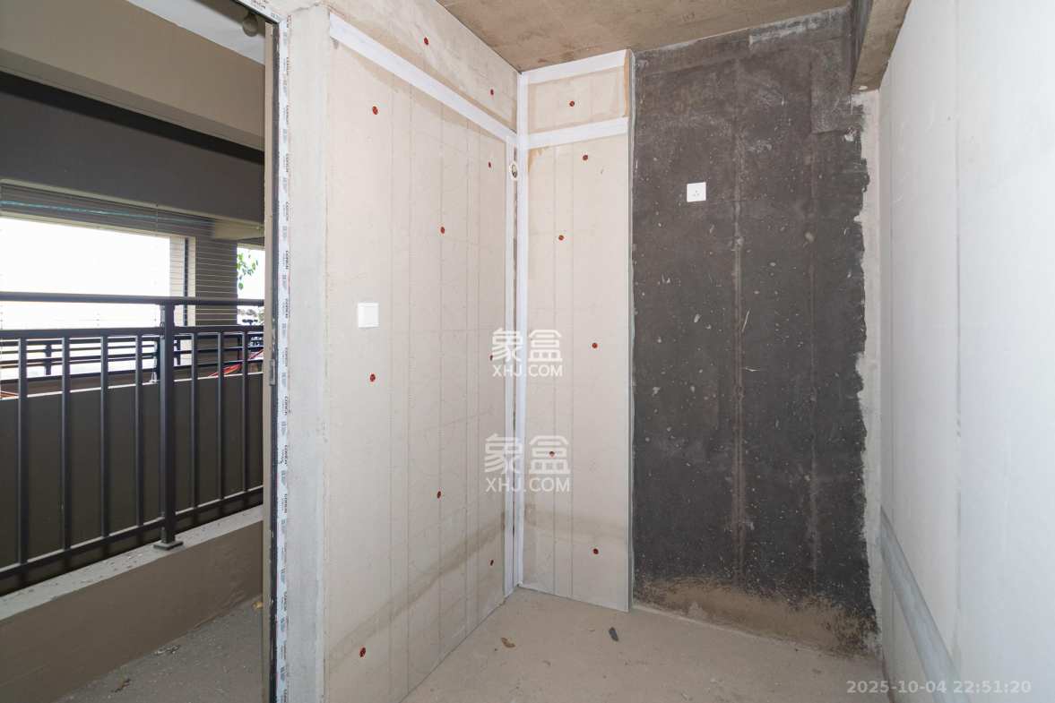 澳海云天赋  3室2厅2卫    63.0万 澳海云天赋  3室2厅2卫    63.0万卧室