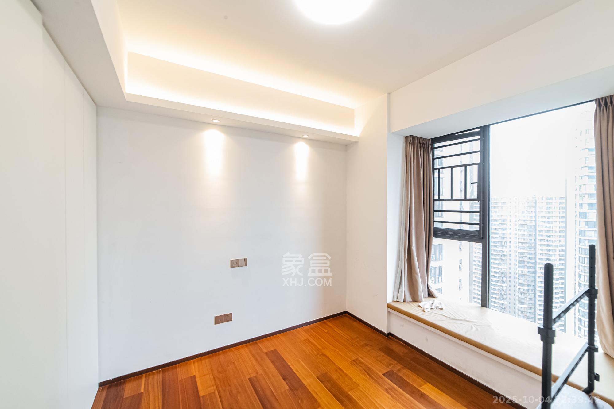 北辰瀚江府 4室2厅2卫 435.0万 北辰瀚江府 4室2厅2卫 435.0万卧室