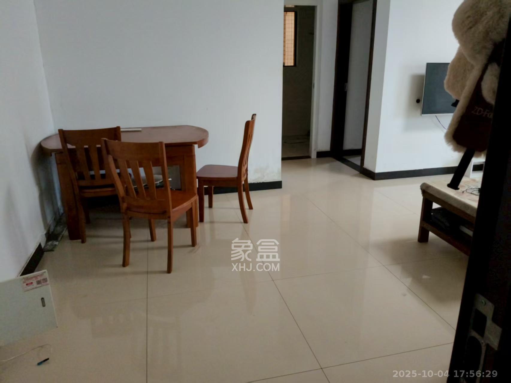 锦湘国际星城三期（锦绣苑）  2室2厅1卫    2200.0元/月室内图