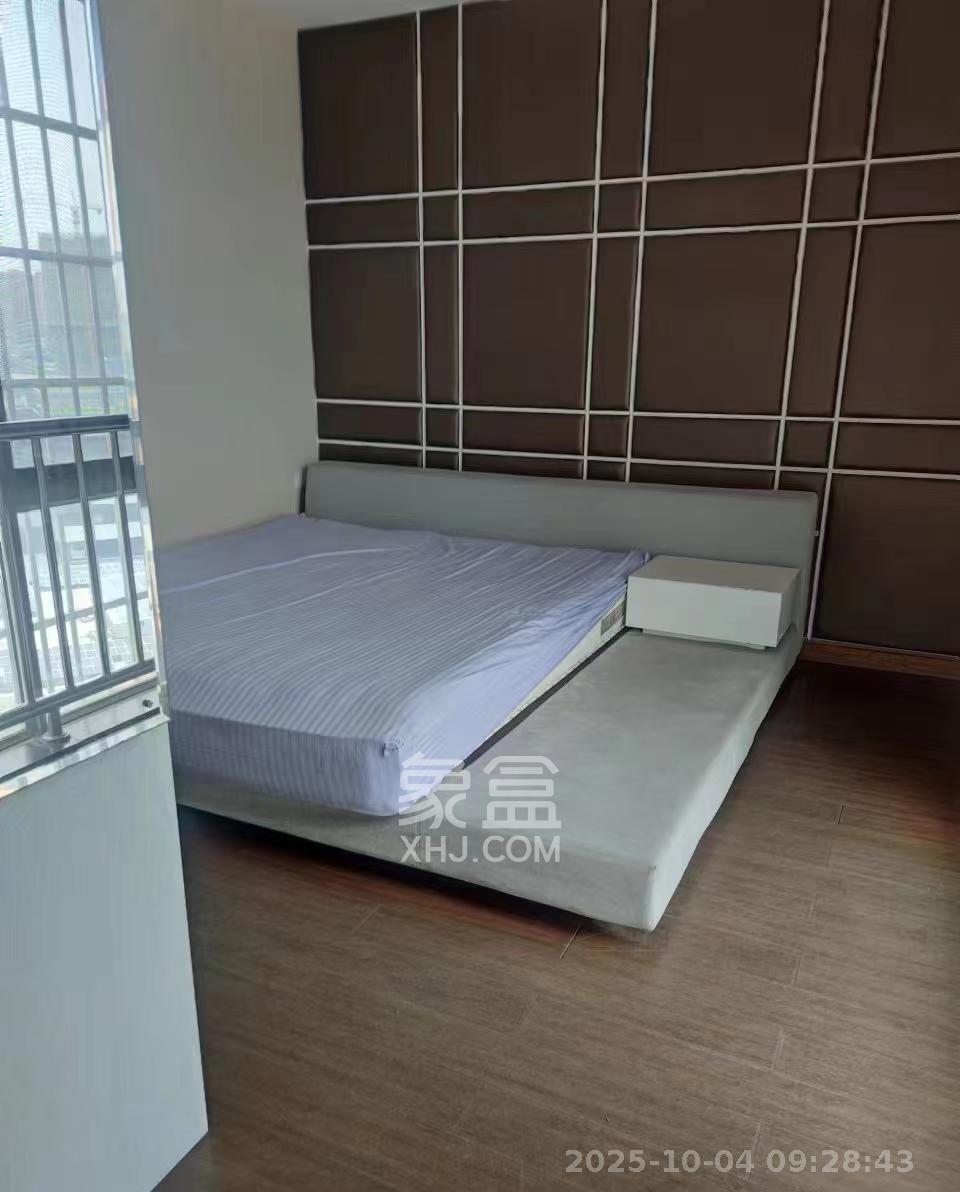 德庆水韵山城  1室1厅1卫    1800.0元/月室内图