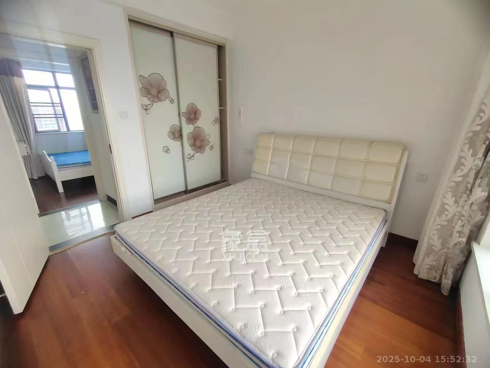 中国铁建国际城二期  3室2厅1卫    1800.0元/月 中国铁建国际城二期  3室2厅1卫    1800.0元/月室内图