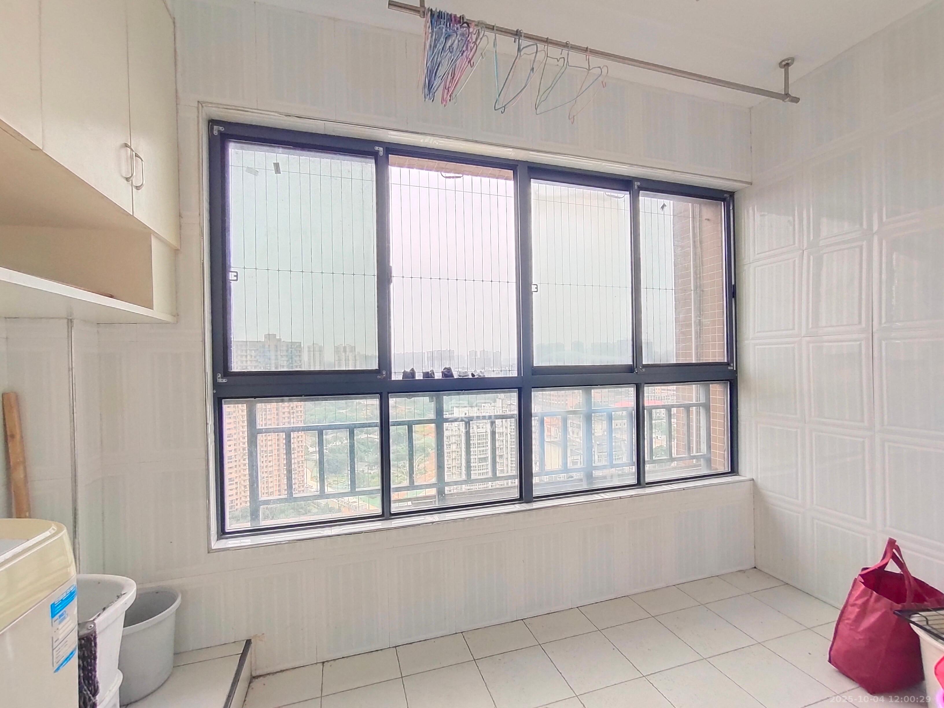 香樟兰亭（朗峰苑）  3室2厅1卫    2500.0元/月室内图