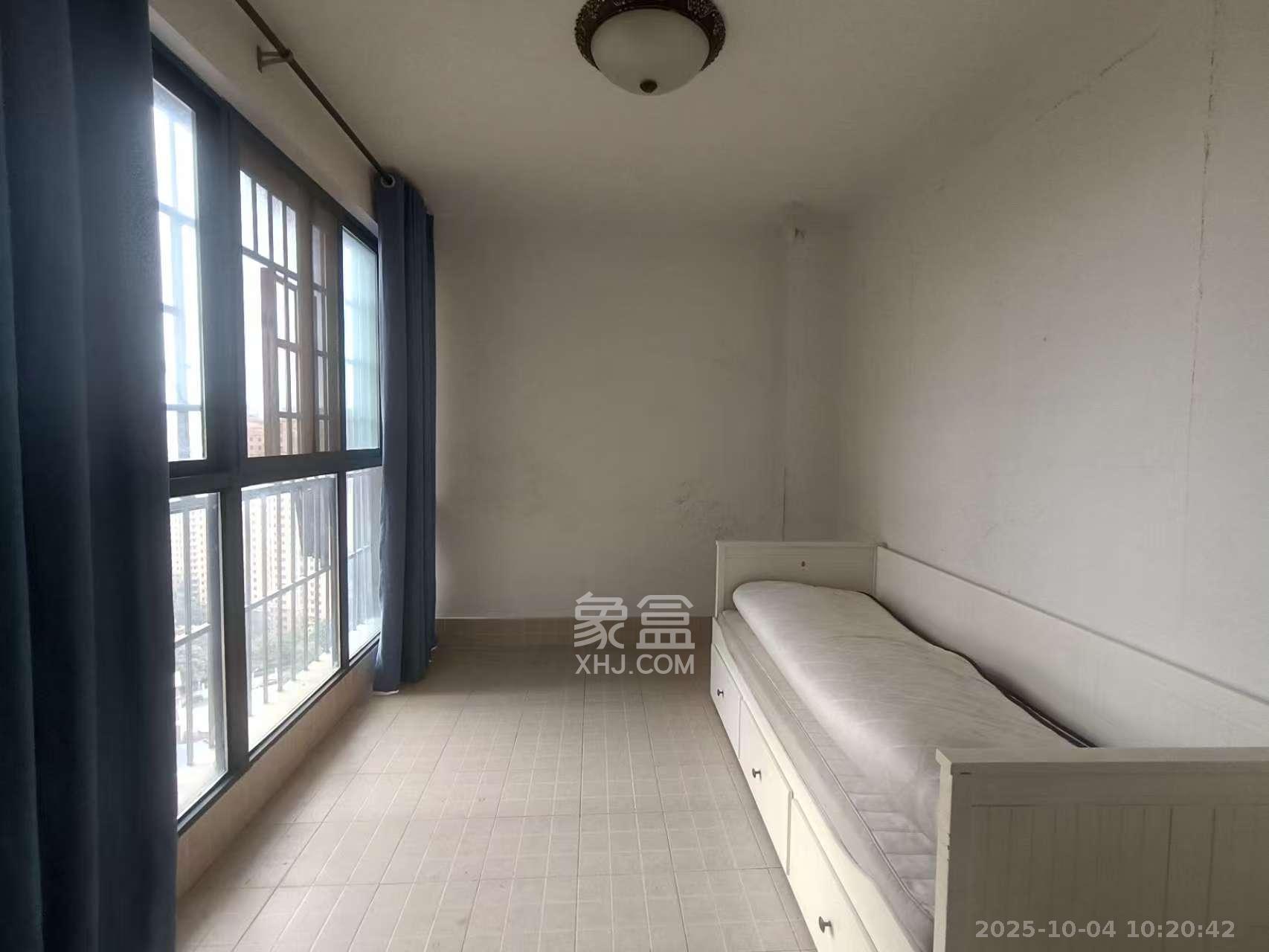 新盛珑璟台 4室2厅2卫 2700.0元/月 新盛珑璟台 4室2厅2卫 2700.0元/月室内图