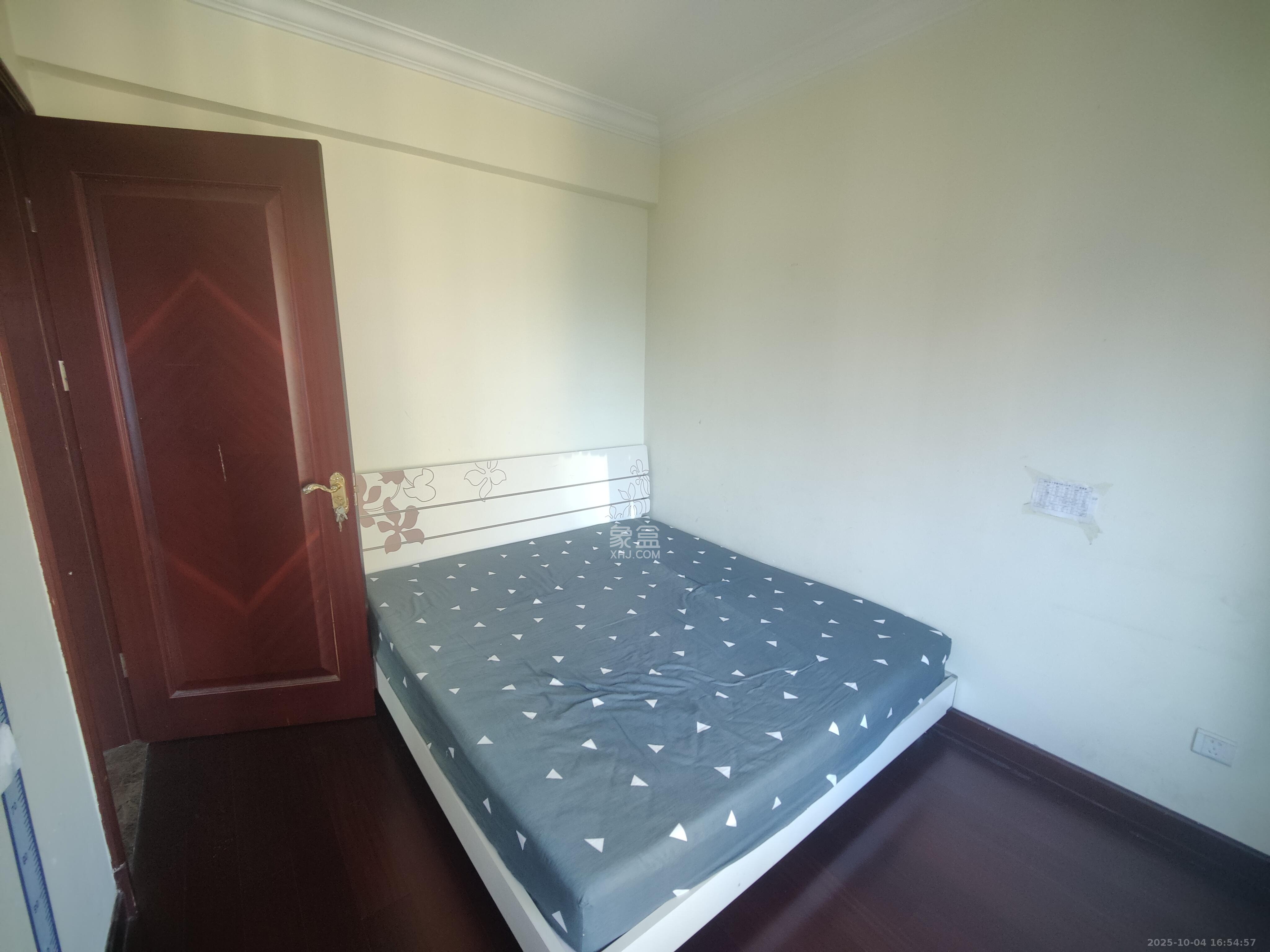 恒大雅苑 2室2厅1卫 2100.0元/月 恒大雅苑 2室2厅1卫 2100.0元/月室内图