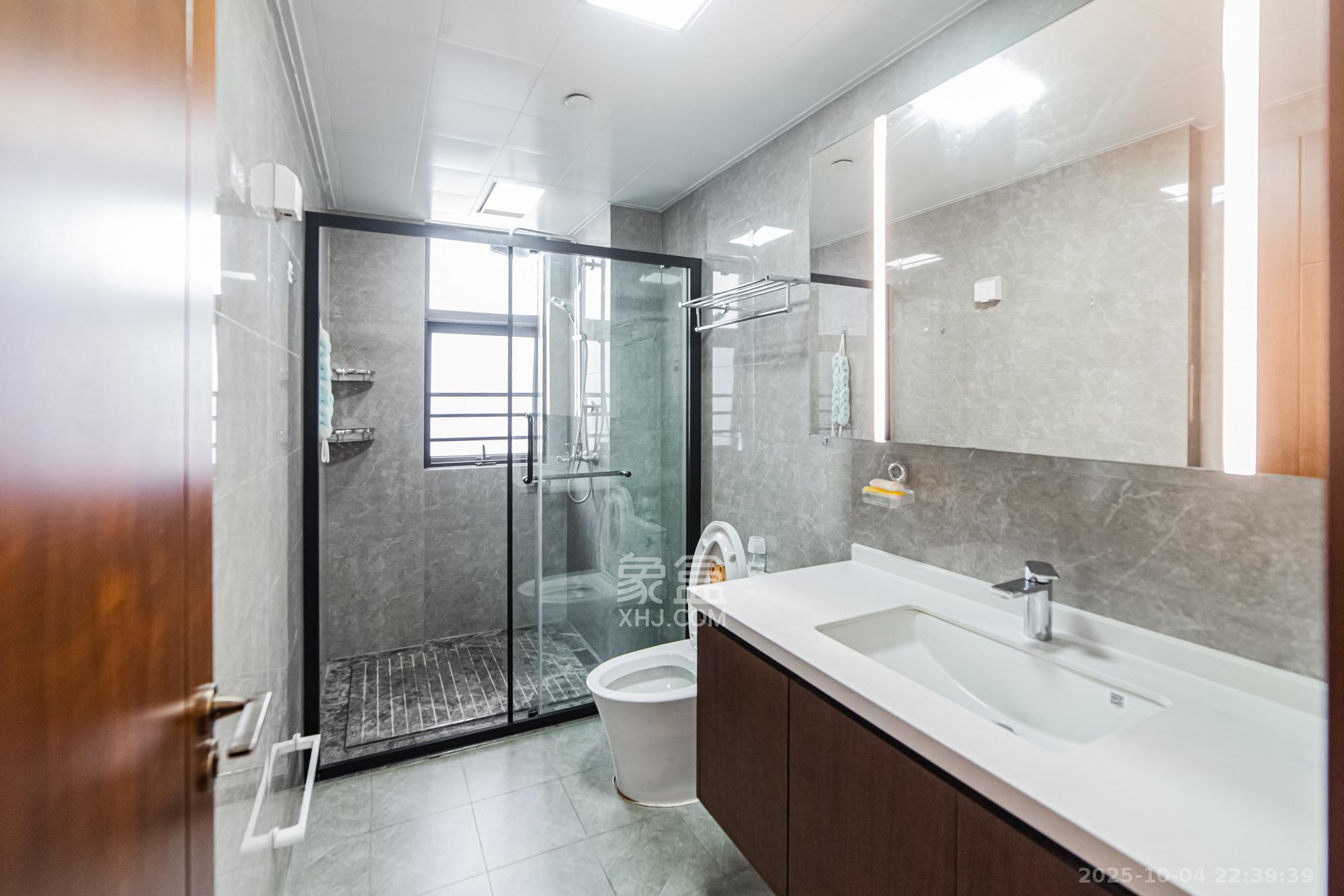 北辰瀚江府 4室2厅2卫 435.0万 北辰瀚江府 4室2厅2卫 435.0万卫生间