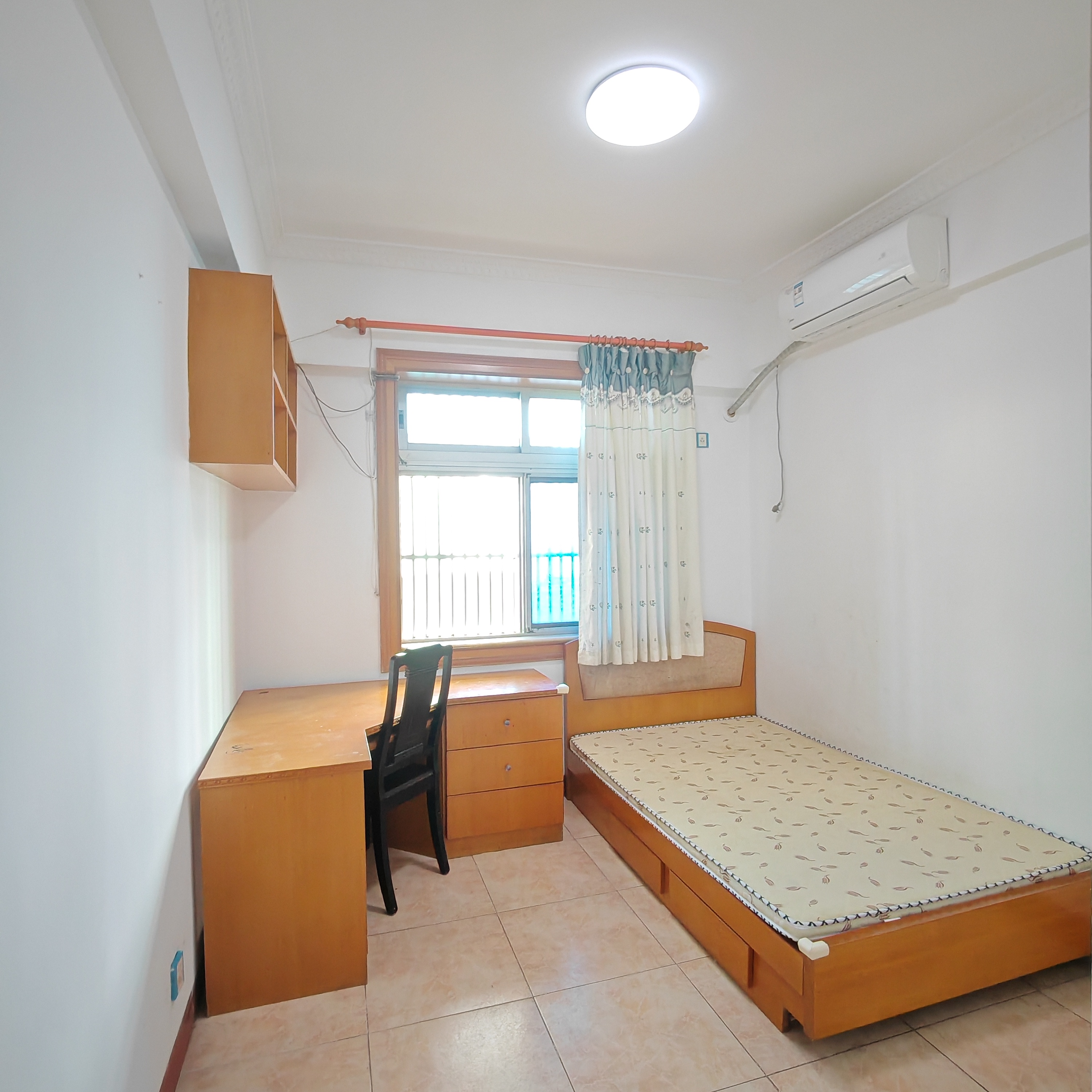 琼山交警大楼 3室2厅2卫 2000.00元/月 琼山交警大楼 3室2厅2卫 2000.00元/月室内图