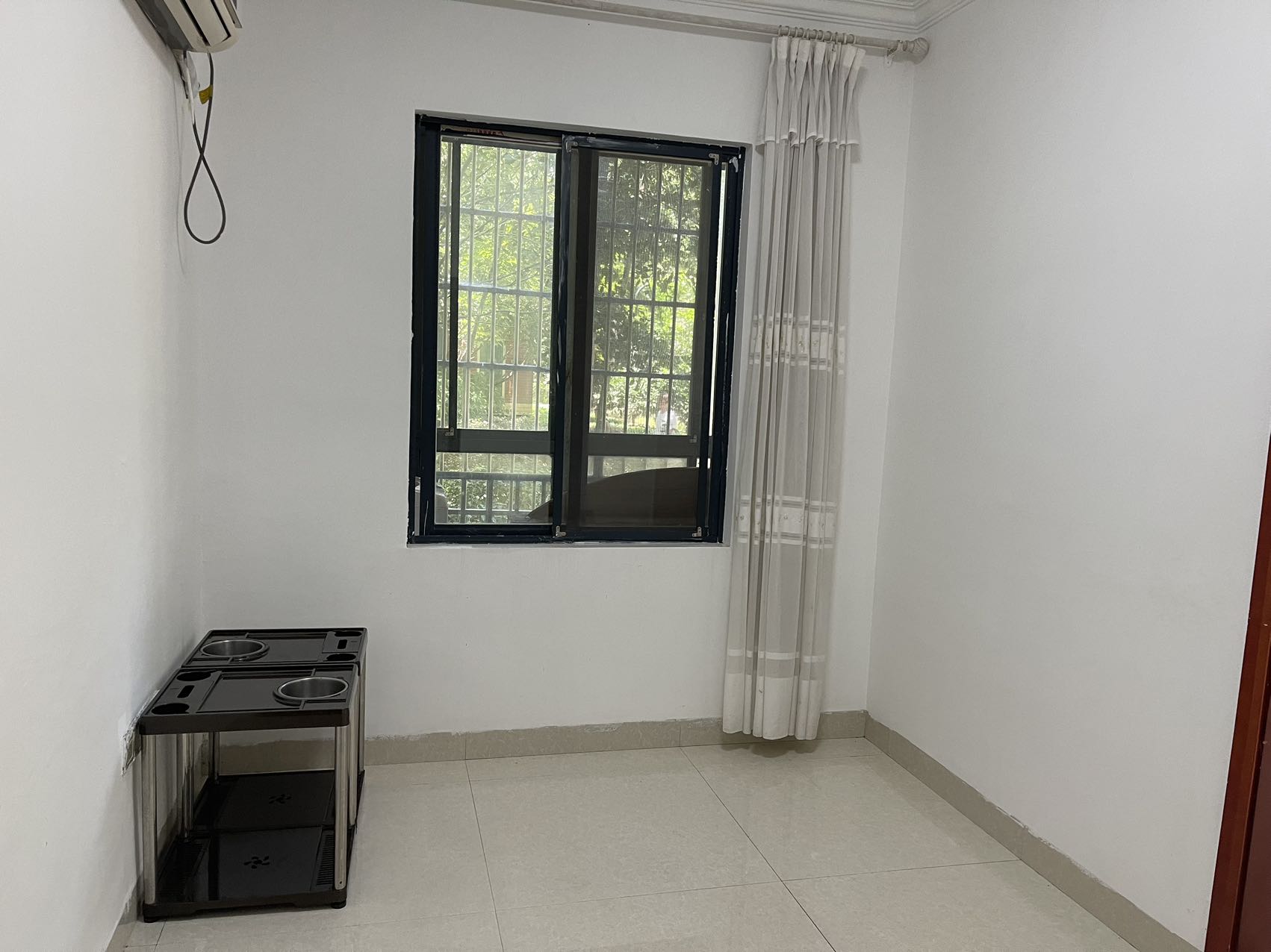 世纪嘉苑  4室2厅2卫    2600.0元/月室内图