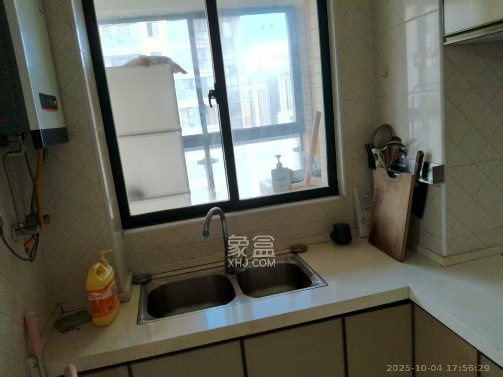 锦湘国际星城三期(锦绣苑) 2室2厅1卫 2200.0元/月 锦湘国际星城三期(锦绣苑) 2室2厅1卫 2200.0元/月室内图