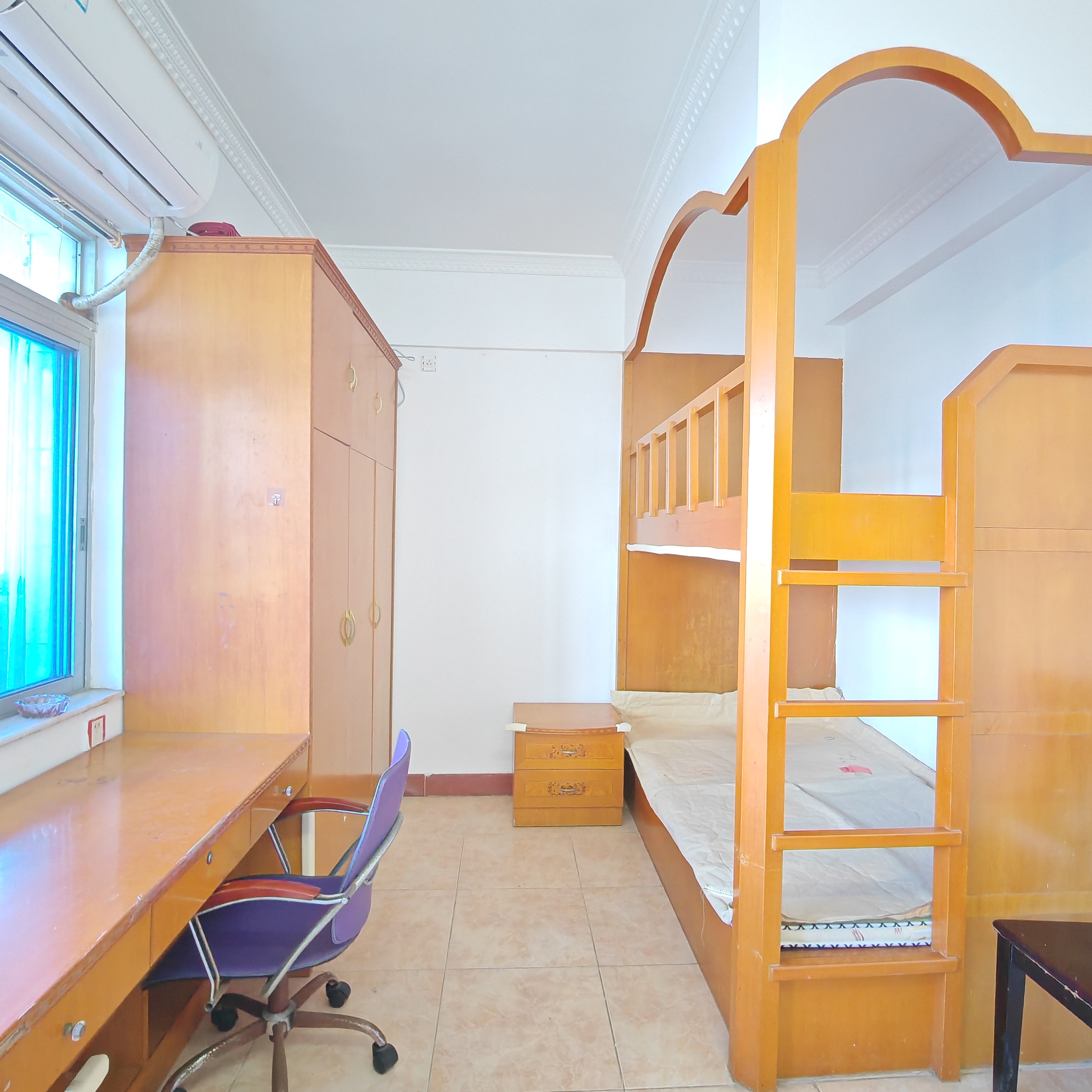 琼山交警大楼 3室2厅2卫 2000.00元/月 琼山交警大楼 3室2厅2卫 2000.00元/月室内图