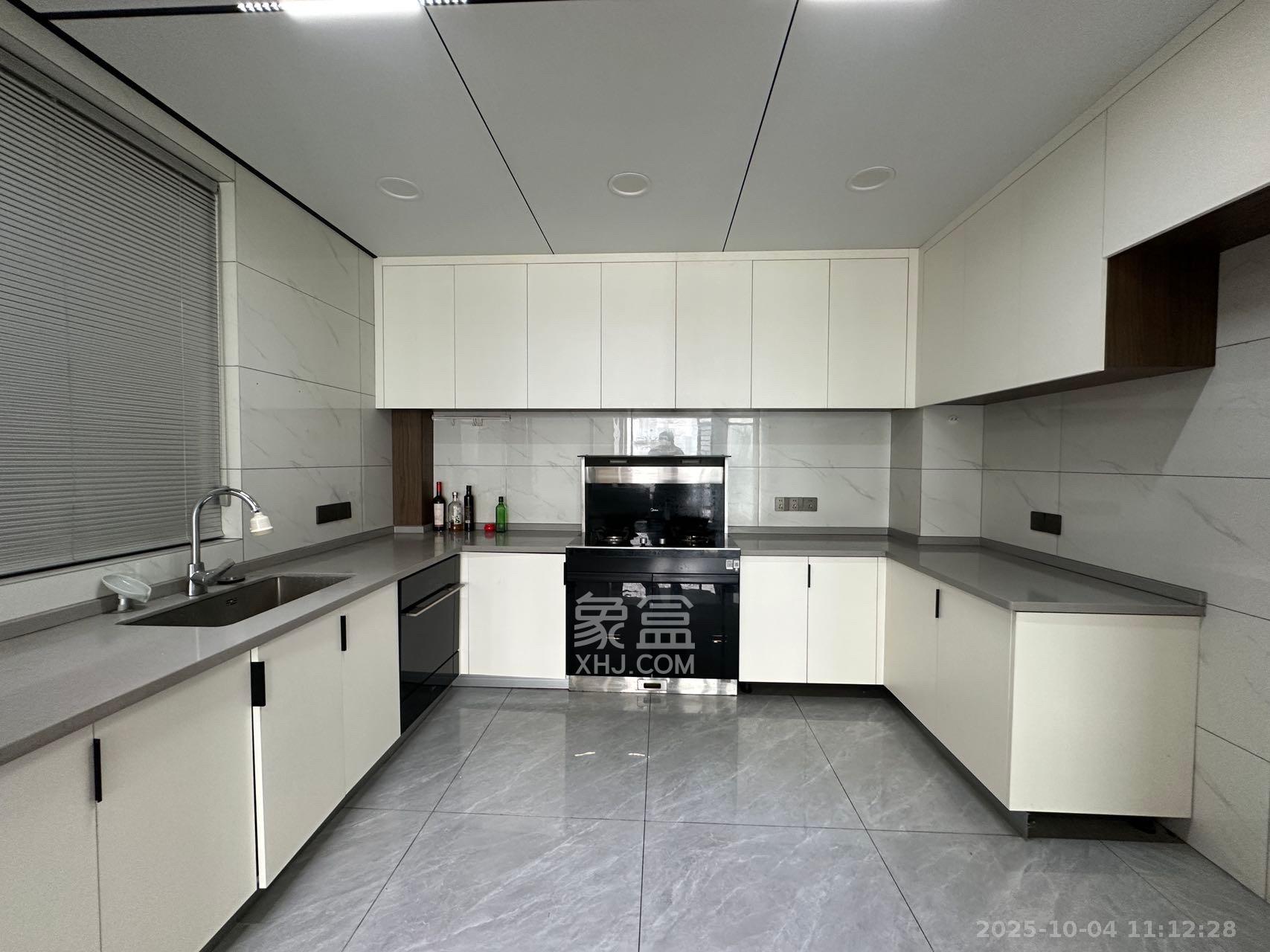 北辰定江洋  3室2厅2卫    13000.0元/月室内图