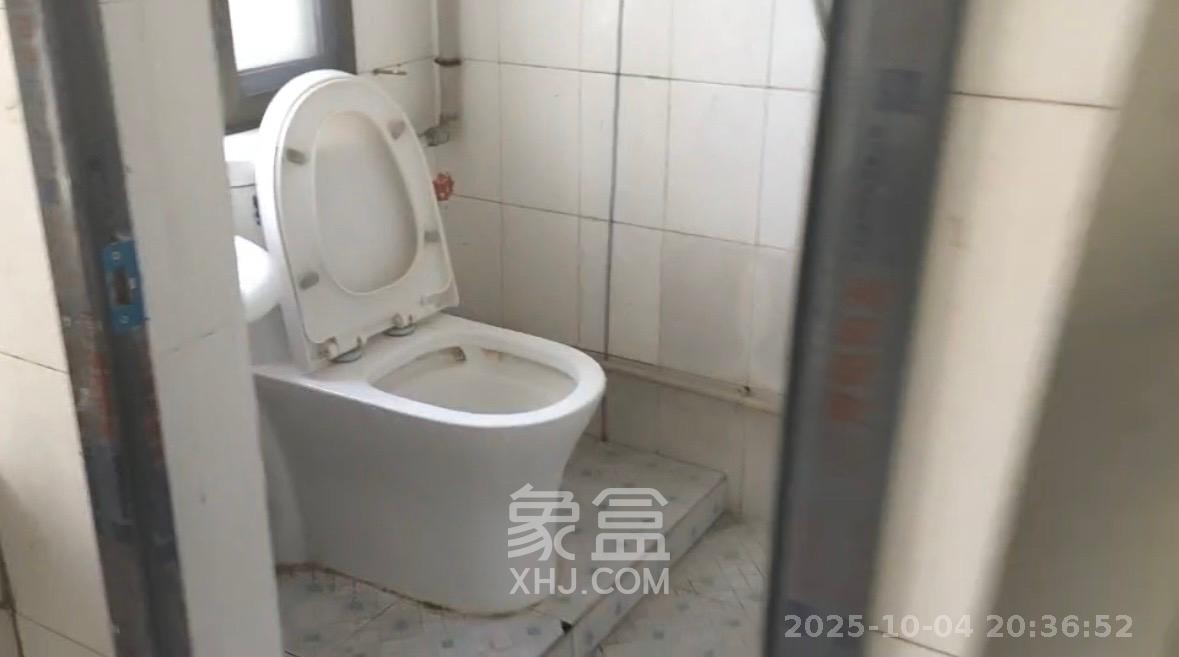 高桥高双湖商贸城  2室2厅1卫    1300.0元/月室内图