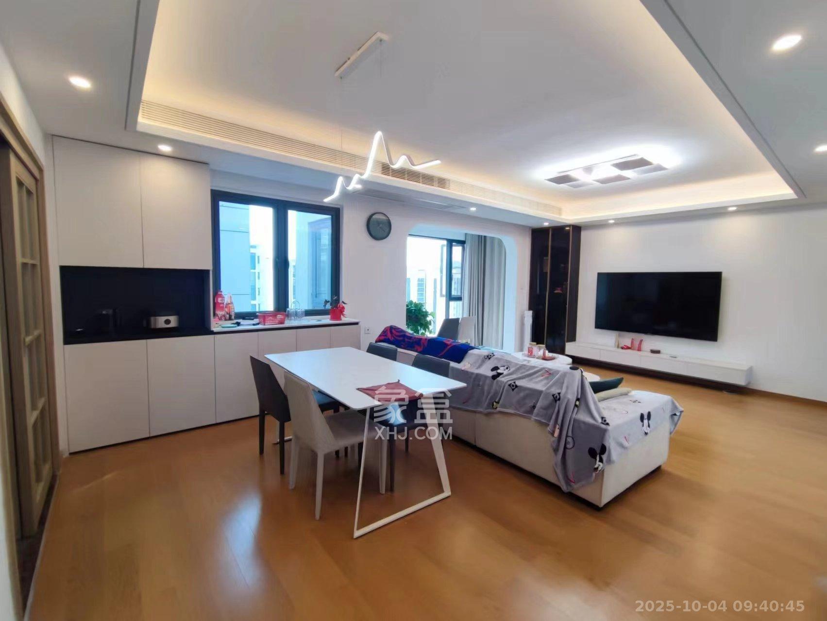 清控湖山雅居南区 4室2厅2卫 3200.0元/月 清控湖山雅居南区 4室2厅2卫 3200.0元/月室内图