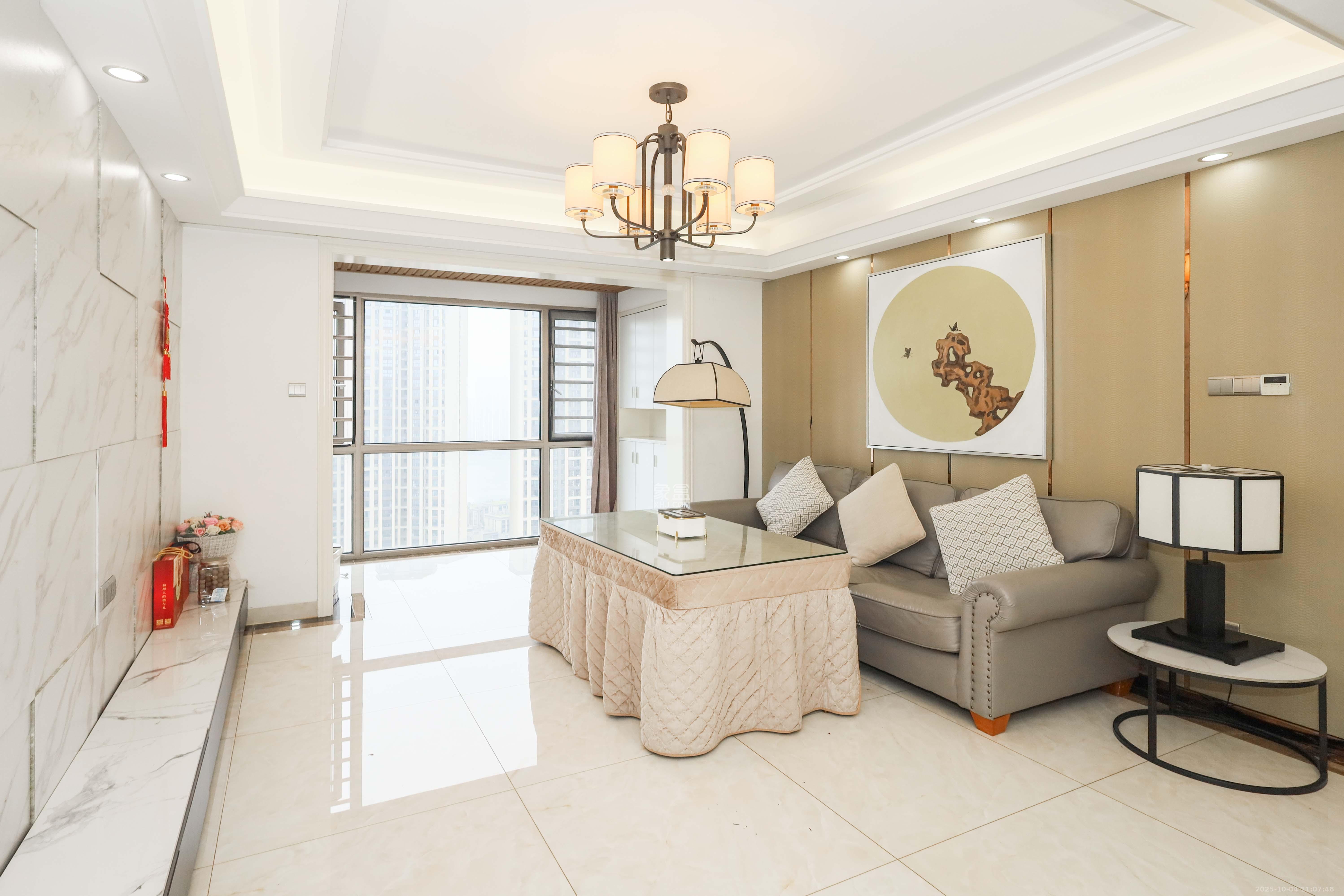 和泓梅溪四季 4室2厅2卫 196.0万 和泓梅溪四季 4室2厅2卫 196.0万客厅