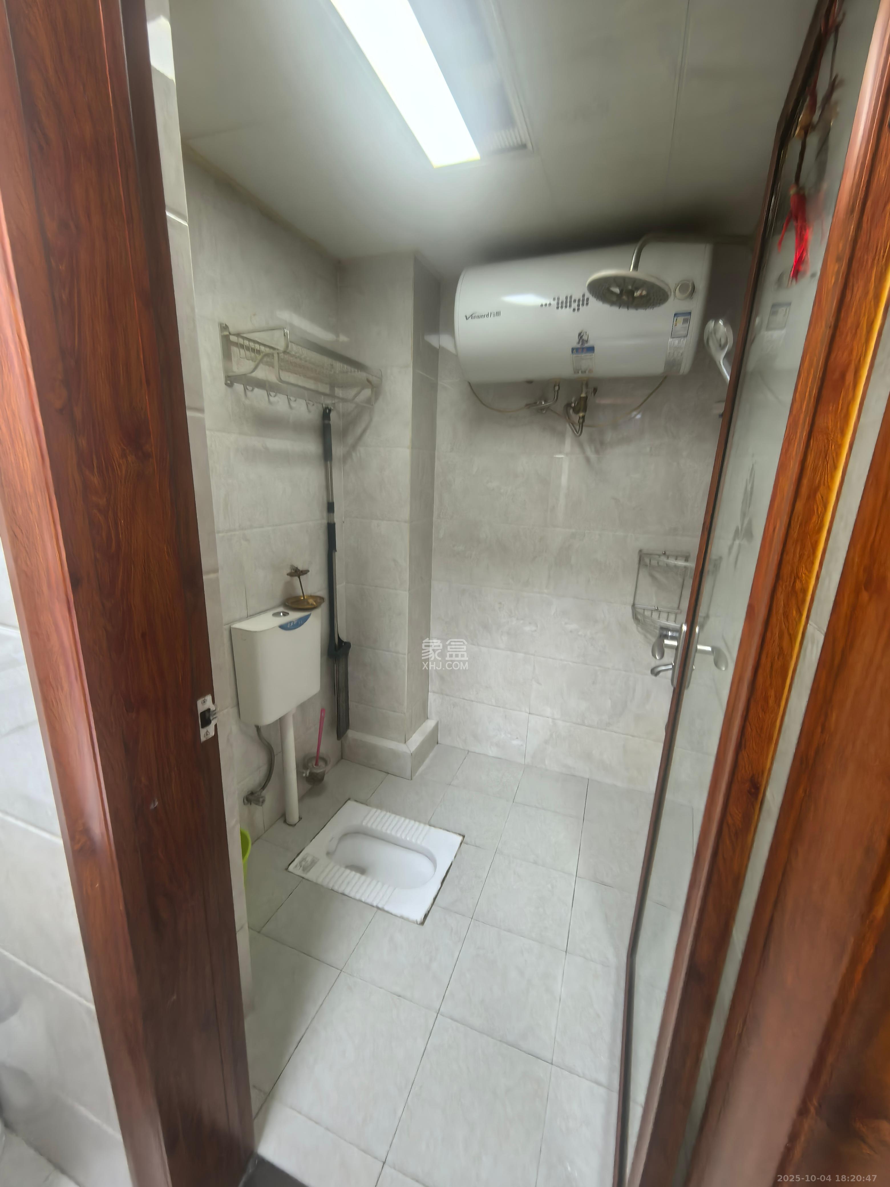 万坤图财富广场 1室1厅1卫 2000.0元/月 万坤图财富广场 1室1厅1卫 2000.0元/月室内图