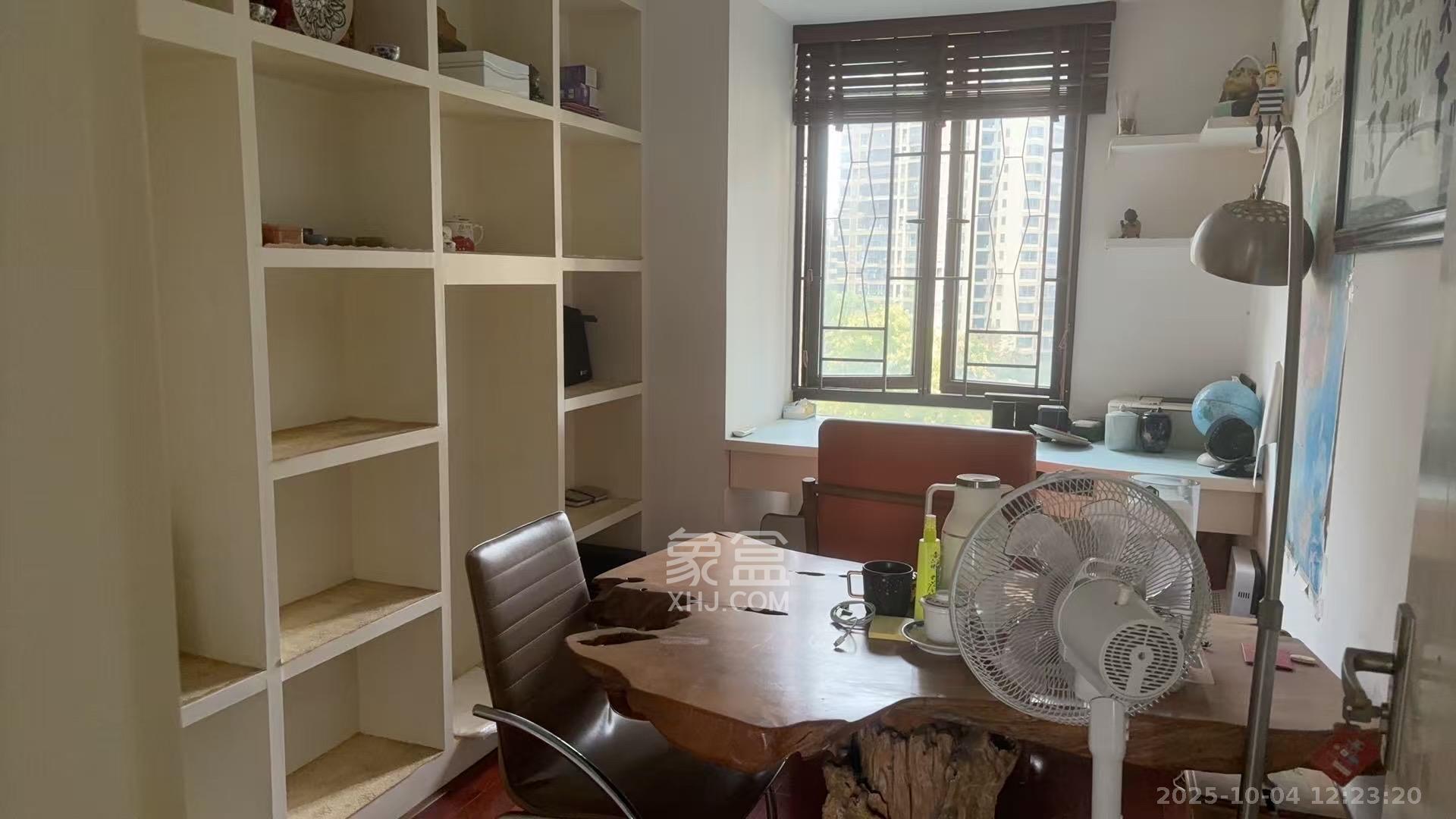 保利麓谷林语F区 3室2厅2卫 2700.0元/月 保利麓谷林语F区 3室2厅2卫 2700.0元/月室内图