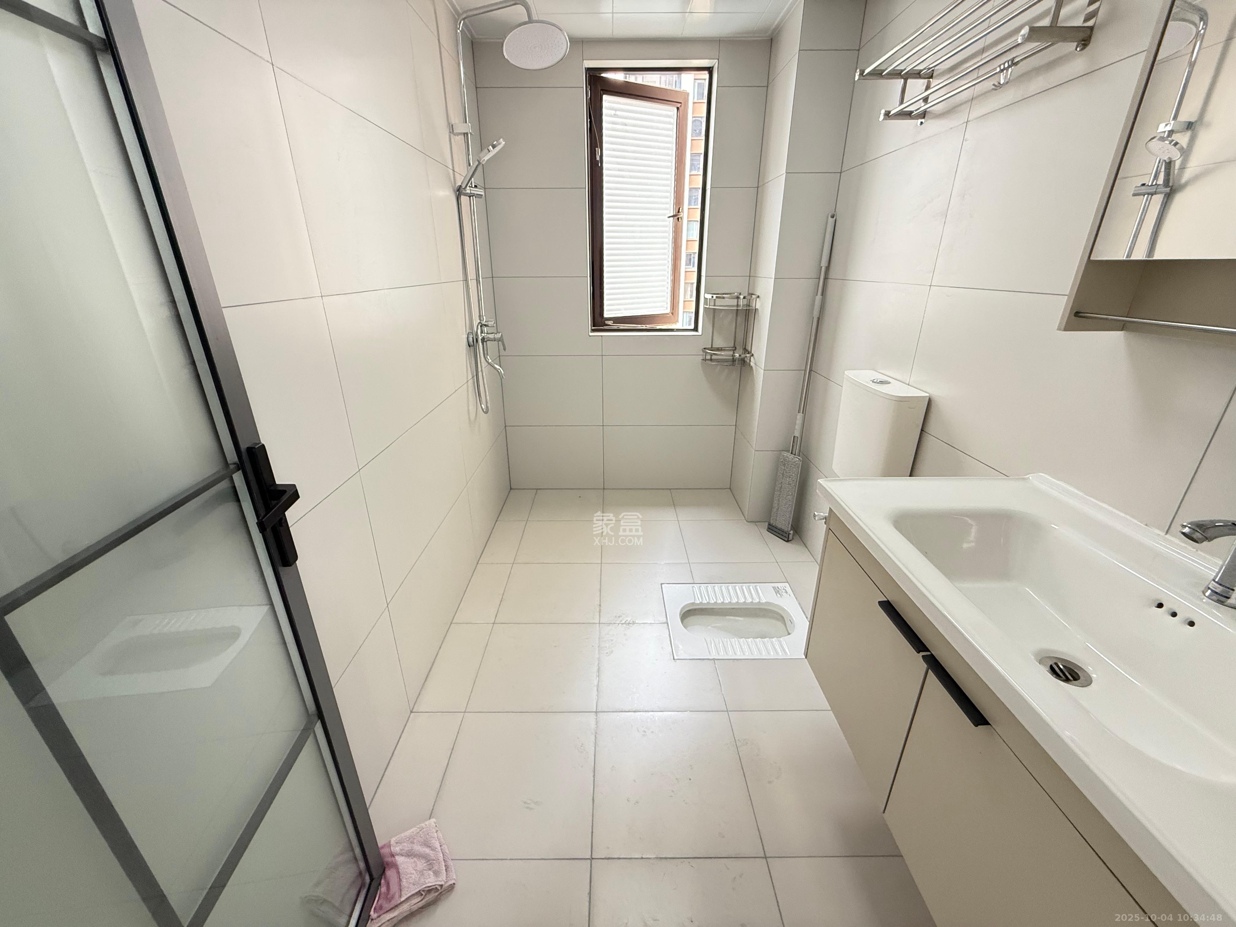 兴进珺府 4室2厅2卫 2800.0元/月 兴进珺府 4室2厅2卫 2800.0元/月室内图