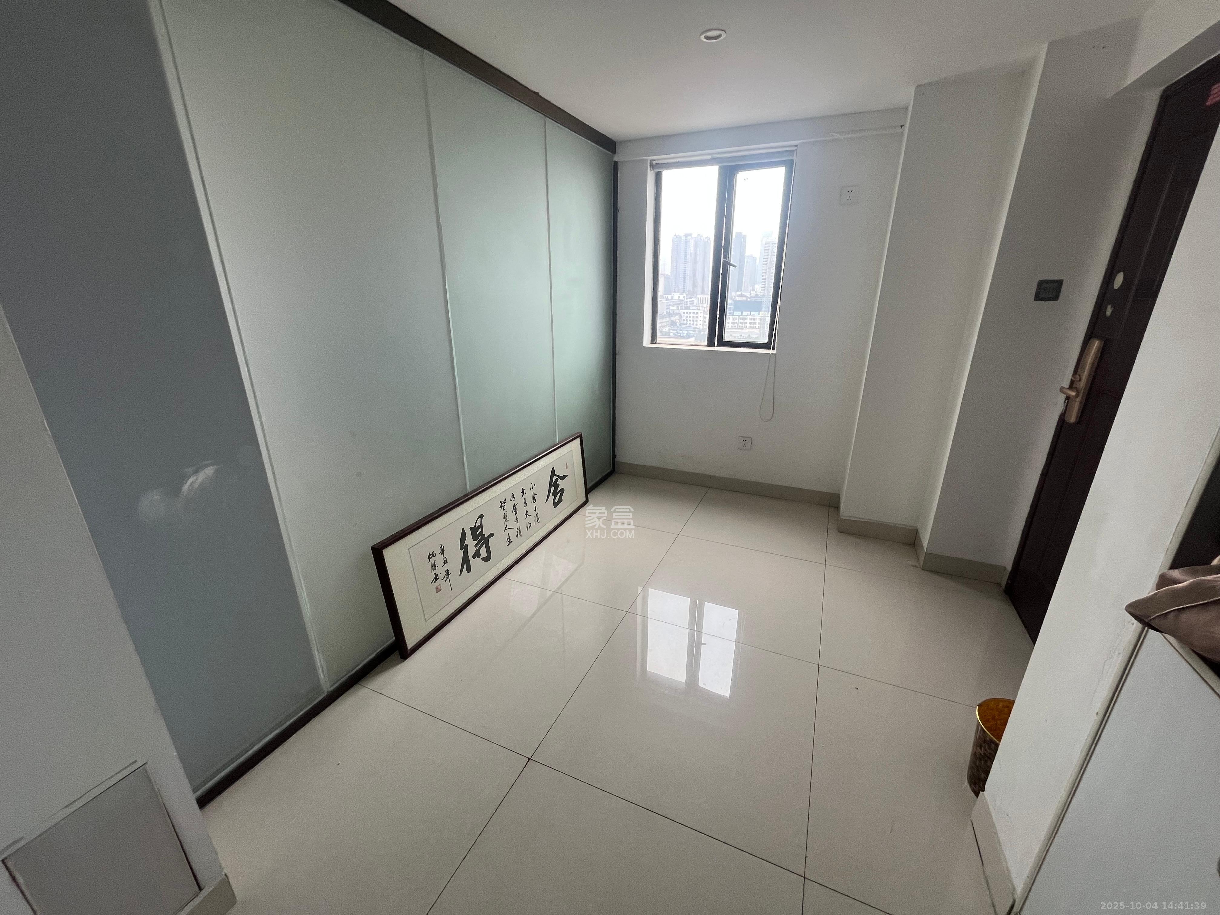 锦泰东环国际  1室1厅1卫    3500.0元/月室内图