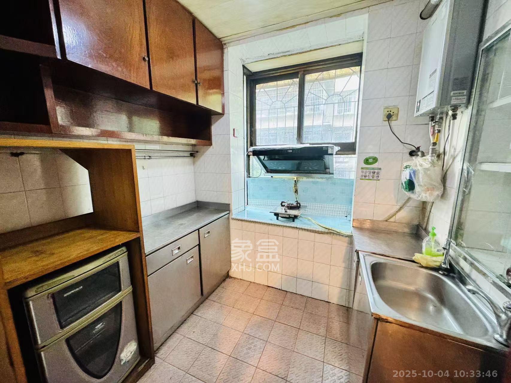 谊苑小区解放四村附362号  2室1厅1卫    1600.0元/月 谊苑小区解放四村附362号  2室1厅1卫    1600.0元/月室内图