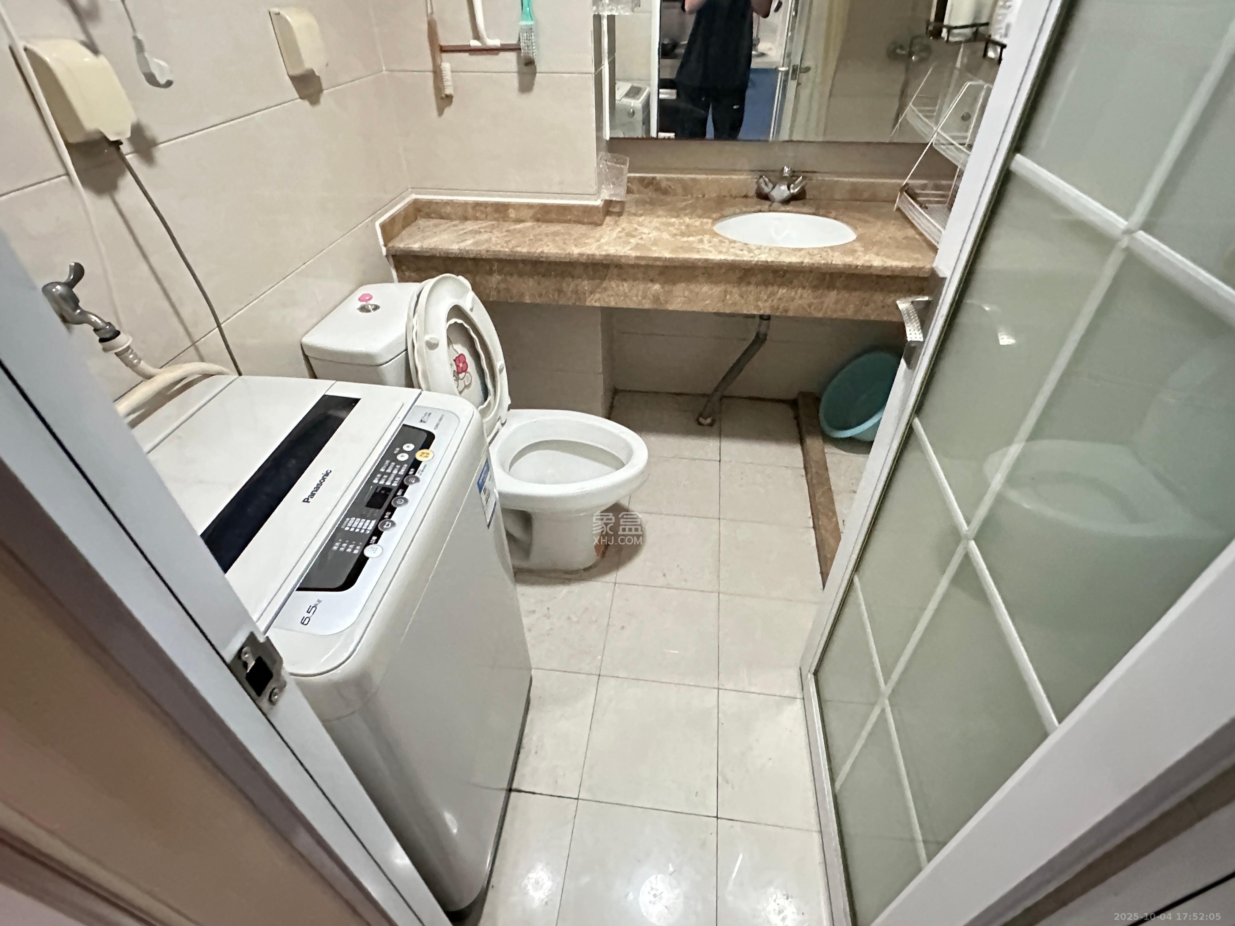 西子一间 1室1厅1卫 1600.0元/月 西子一间 1室1厅1卫 1600.0元/月室内图