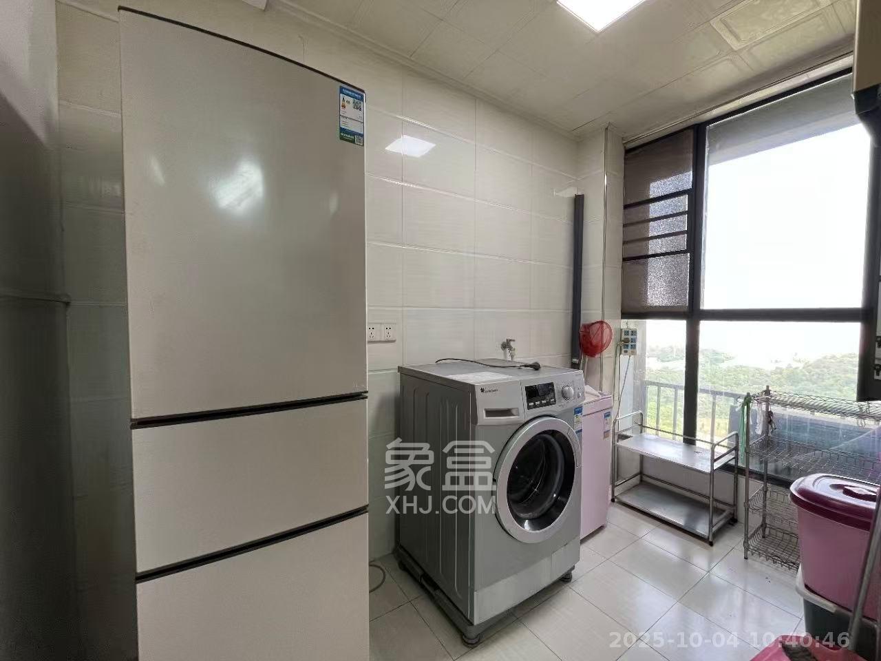 悦湖山  3室2厅2卫    2600.0元/月室内图