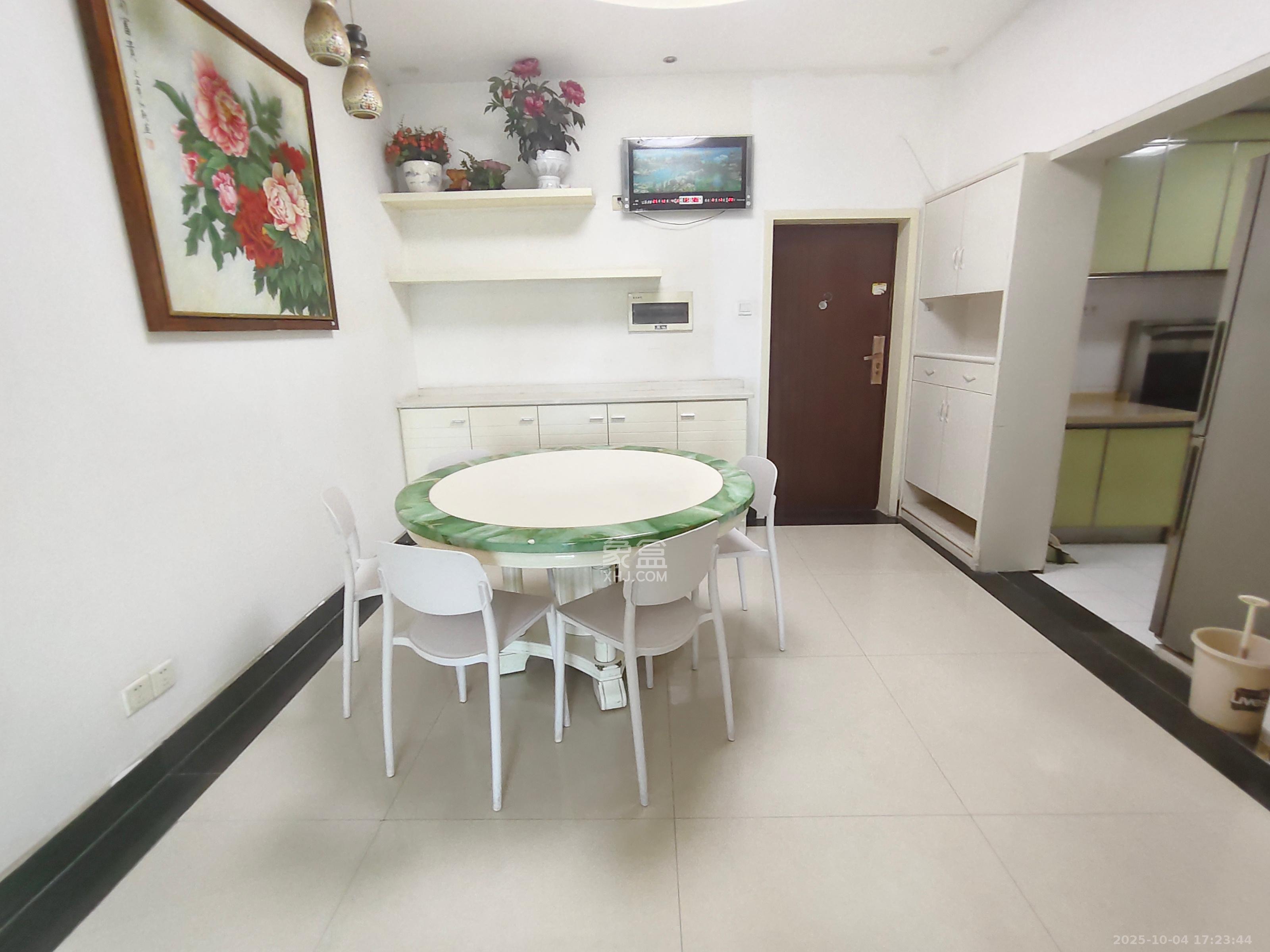 融圣国际 3室2厅2卫 2800.0元/月 融圣国际 3室2厅2卫 2800.0元/月室内图