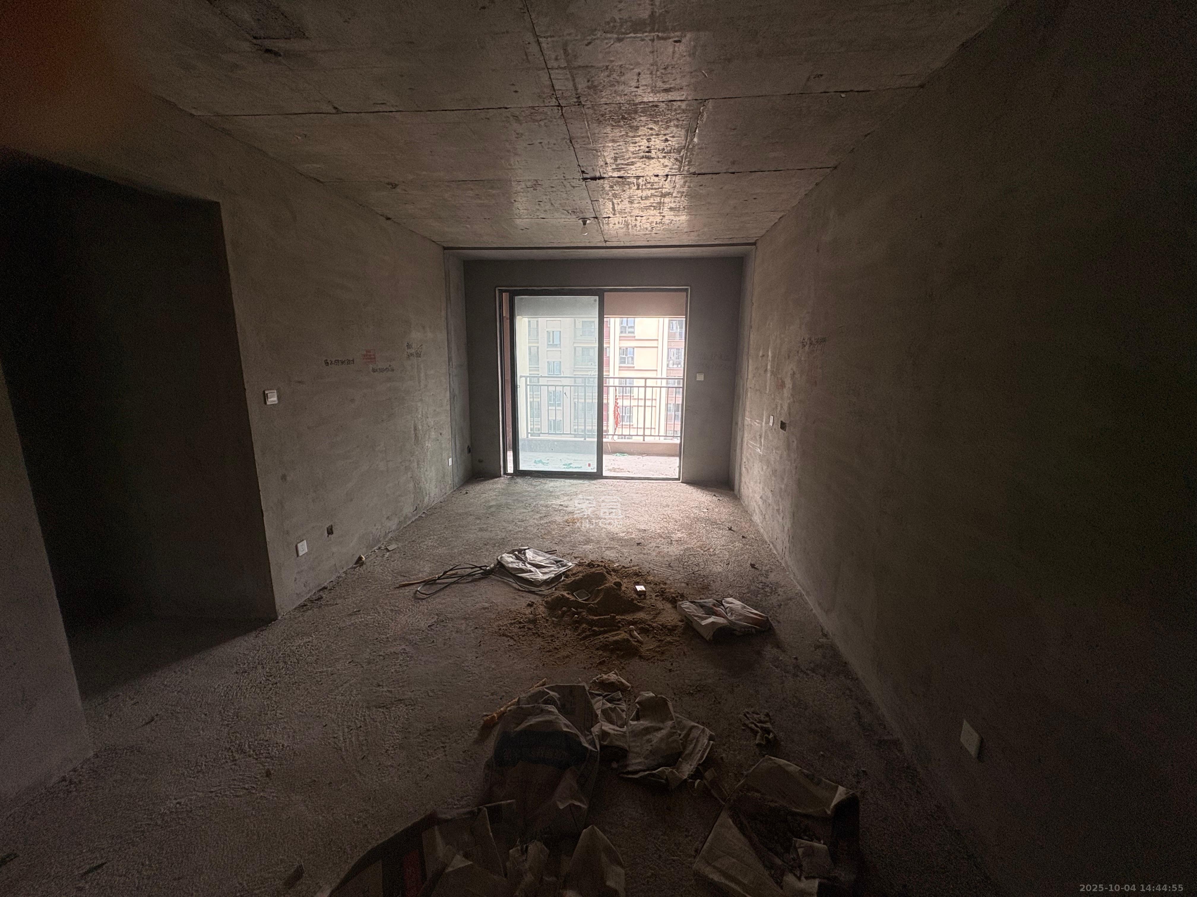 荣盛城  4室2厅2卫    1500.0元/月 荣盛城  4室2厅2卫    1500.0元/月