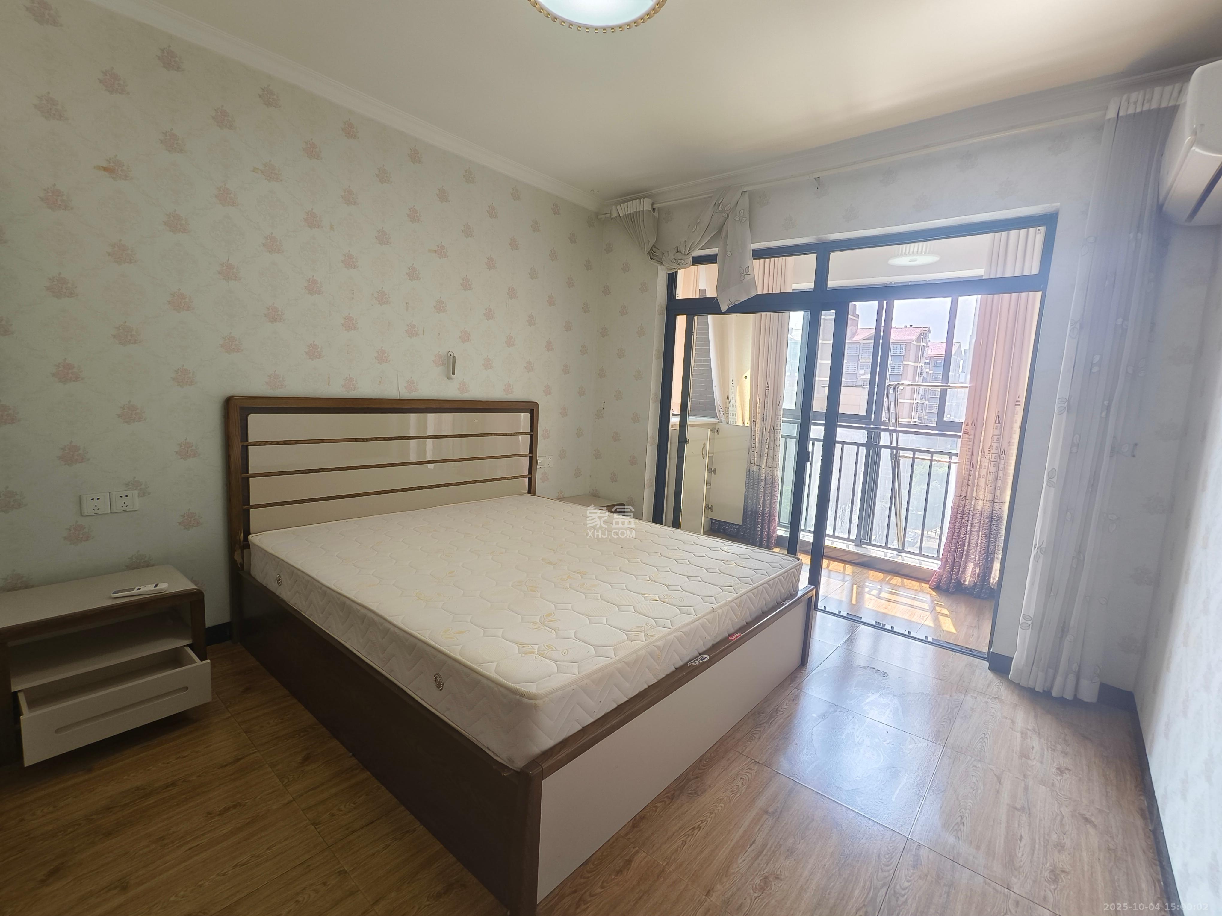 湘桥佳苑 2室1厅1卫 2400.0元/月 湘桥佳苑 2室1厅1卫 2400.0元/月室内图