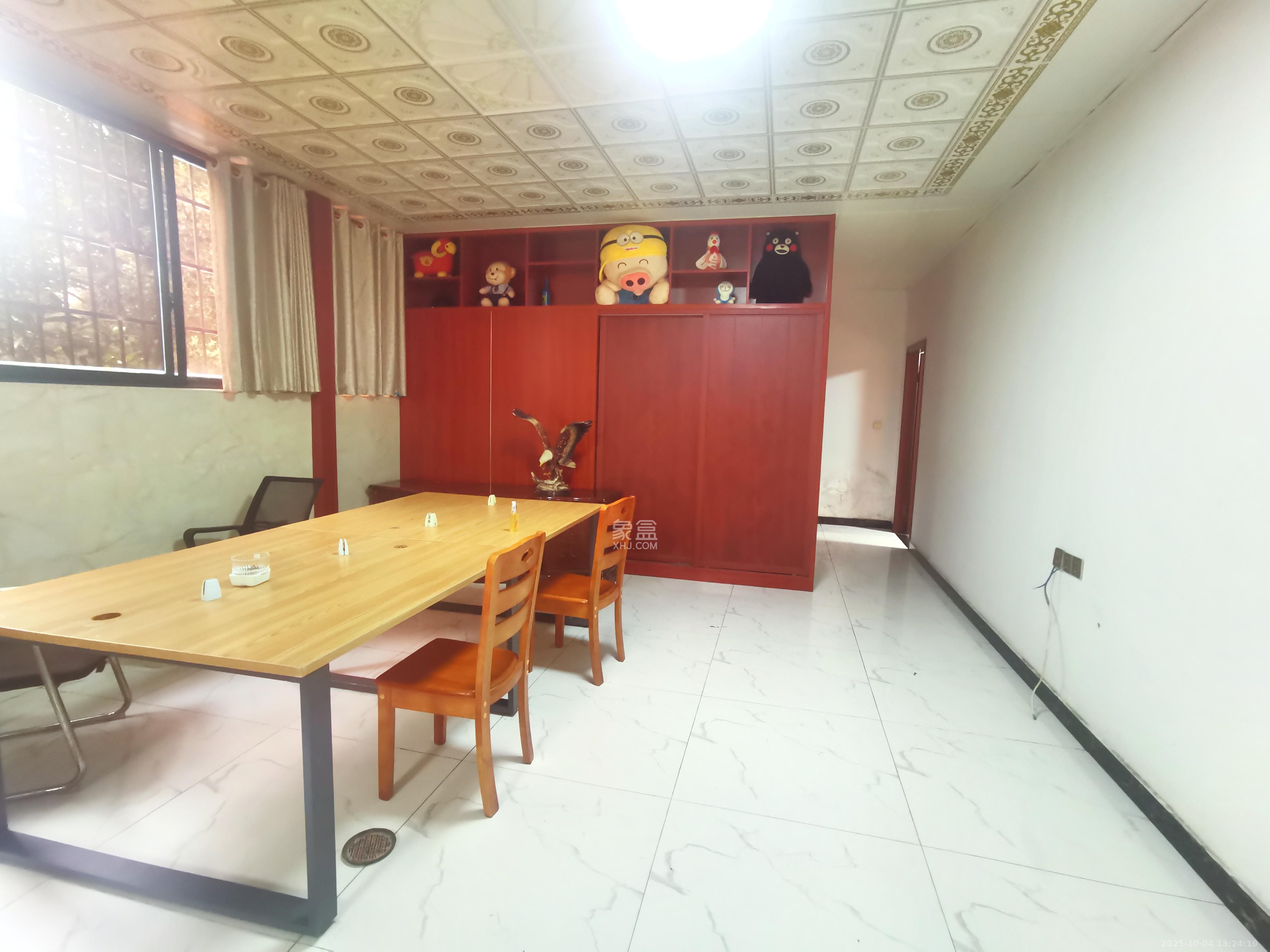 山语城一期 3室2厅1卫 2200.0元/月 山语城一期 3室2厅1卫 2200.0元/月室内图