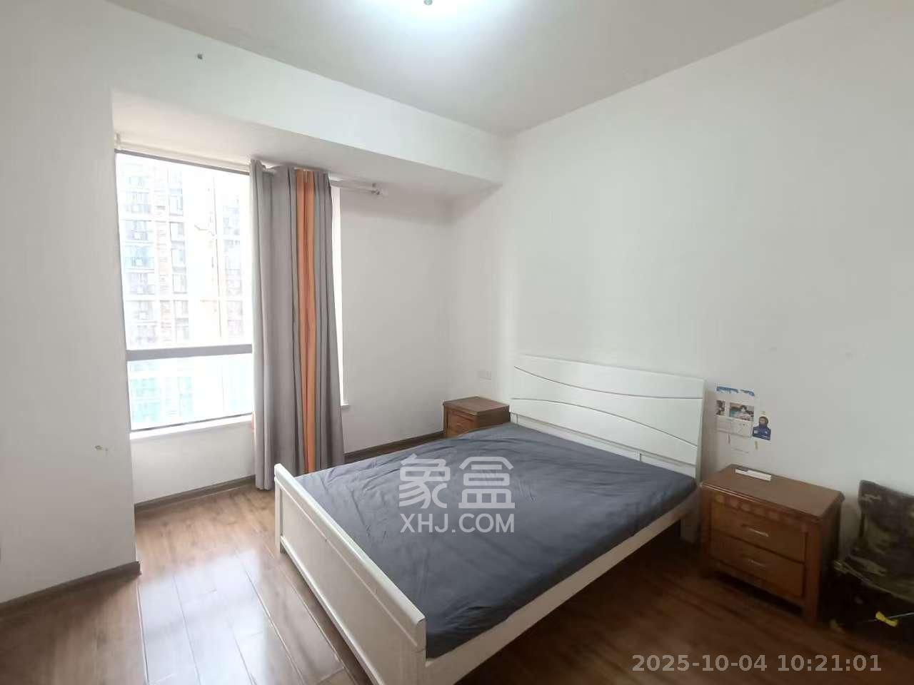 新盛珑璟台  4室2厅2卫    2700.0元/月室内图