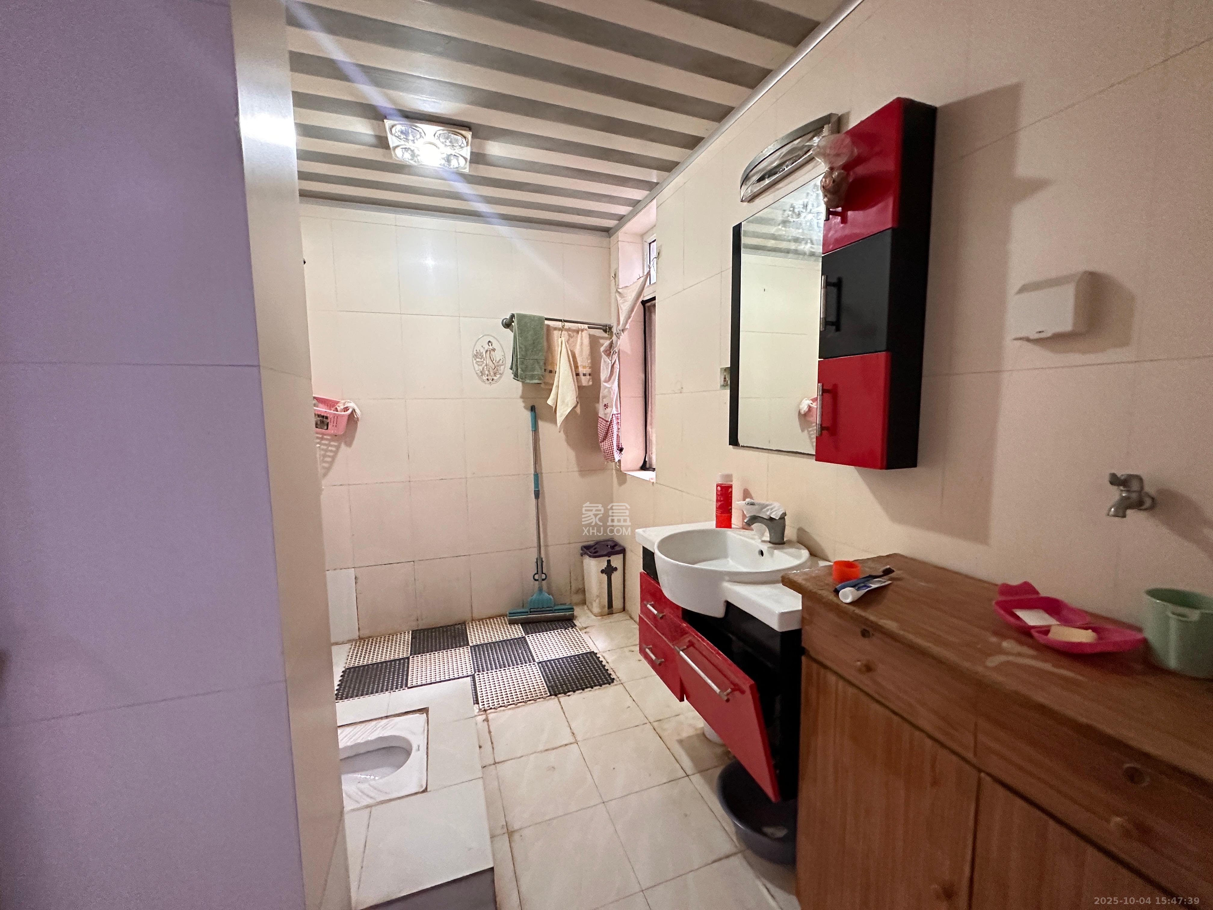 一品东庭 3室2厅1卫 2000.0元/月 一品东庭 3室2厅1卫 2000.0元/月室内图