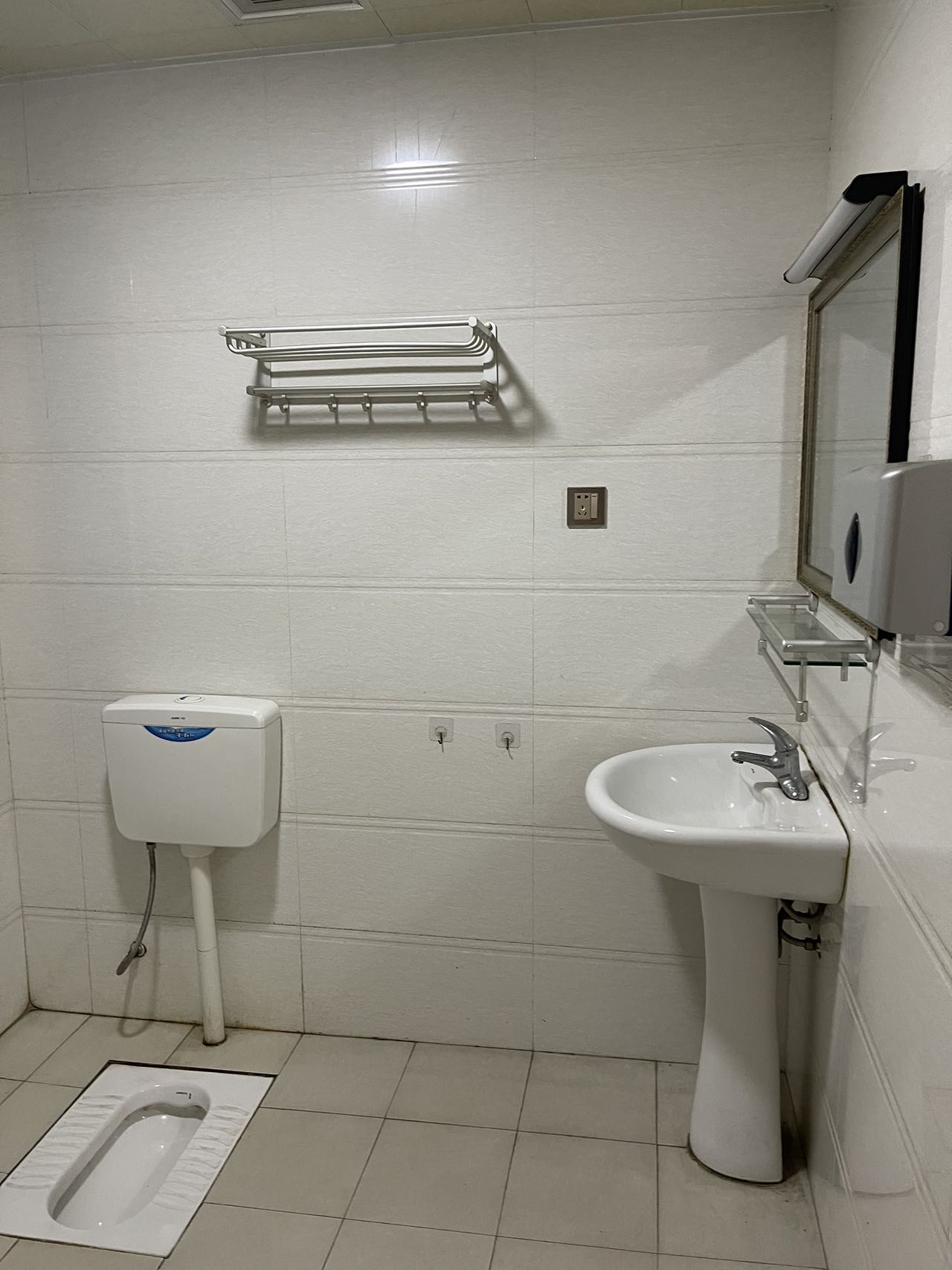 世纪嘉苑  4室2厅2卫    2600.0元/月室内图