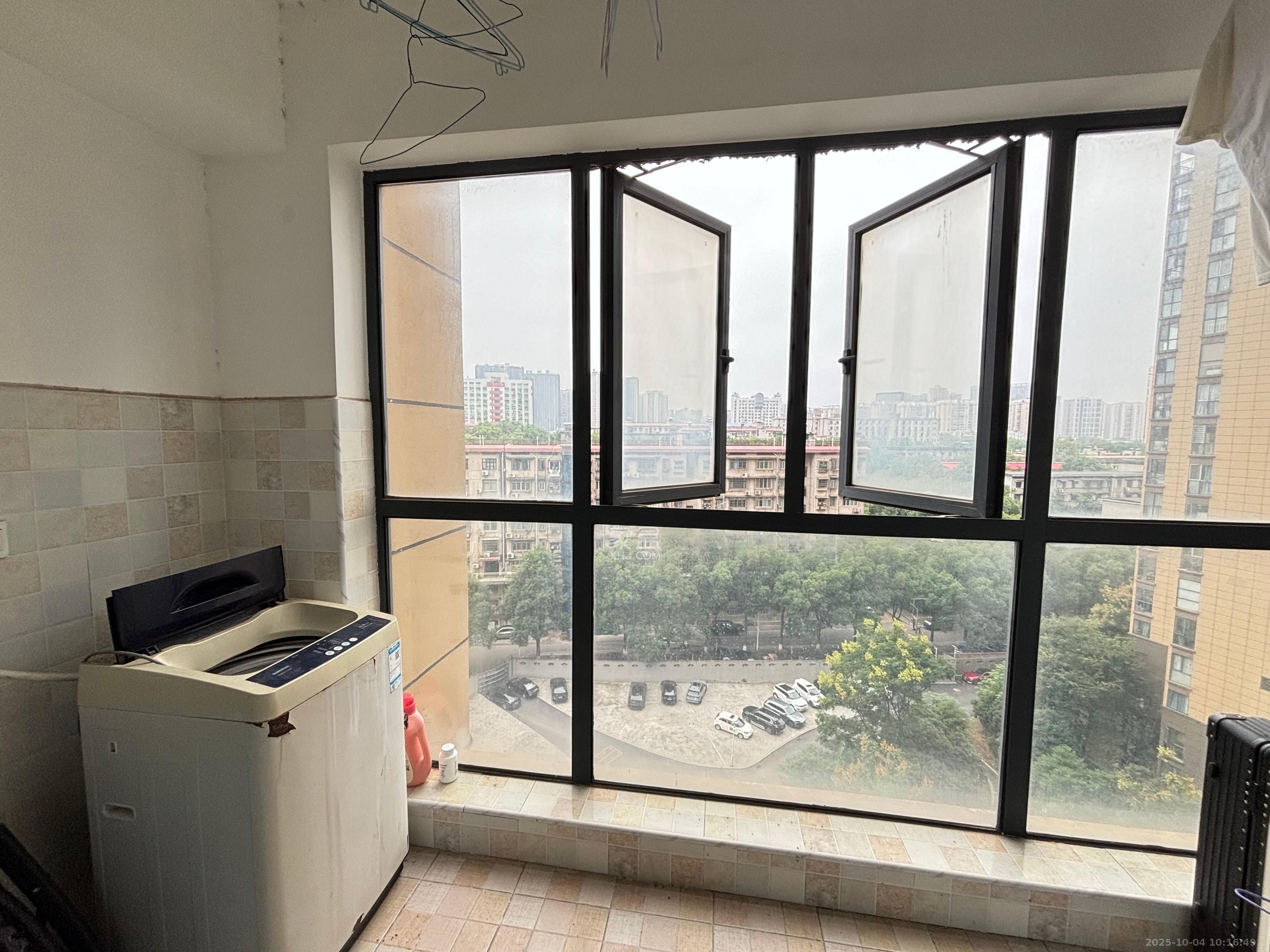 荣盛花语书苑 3室2厅1卫 2800.0元/月 荣盛花语书苑 3室2厅1卫 2800.0元/月室内图