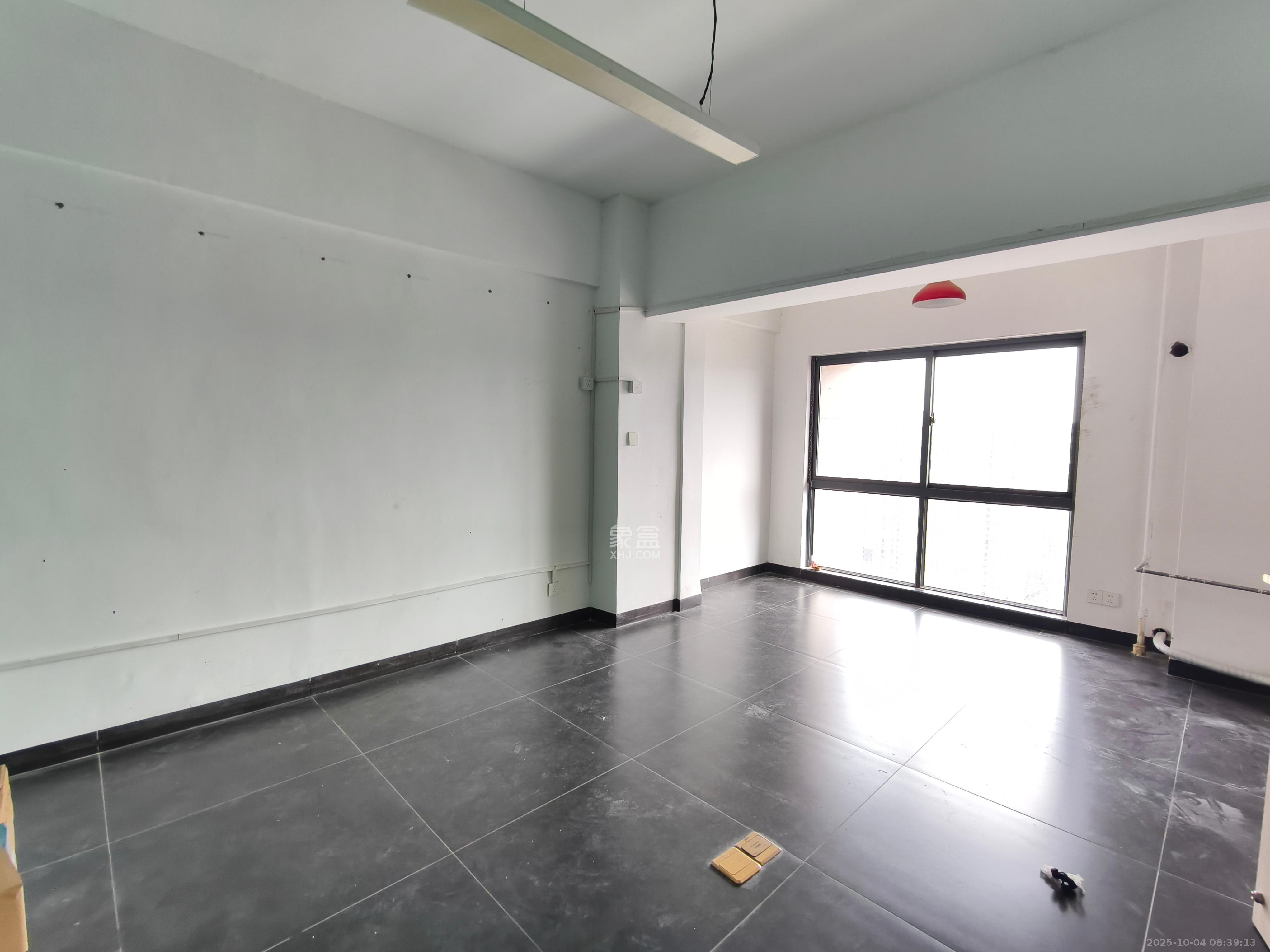 明发国际城 1室1厅1卫 1300.0元/月 明发国际城 1室1厅1卫 1300.0元/月室内图