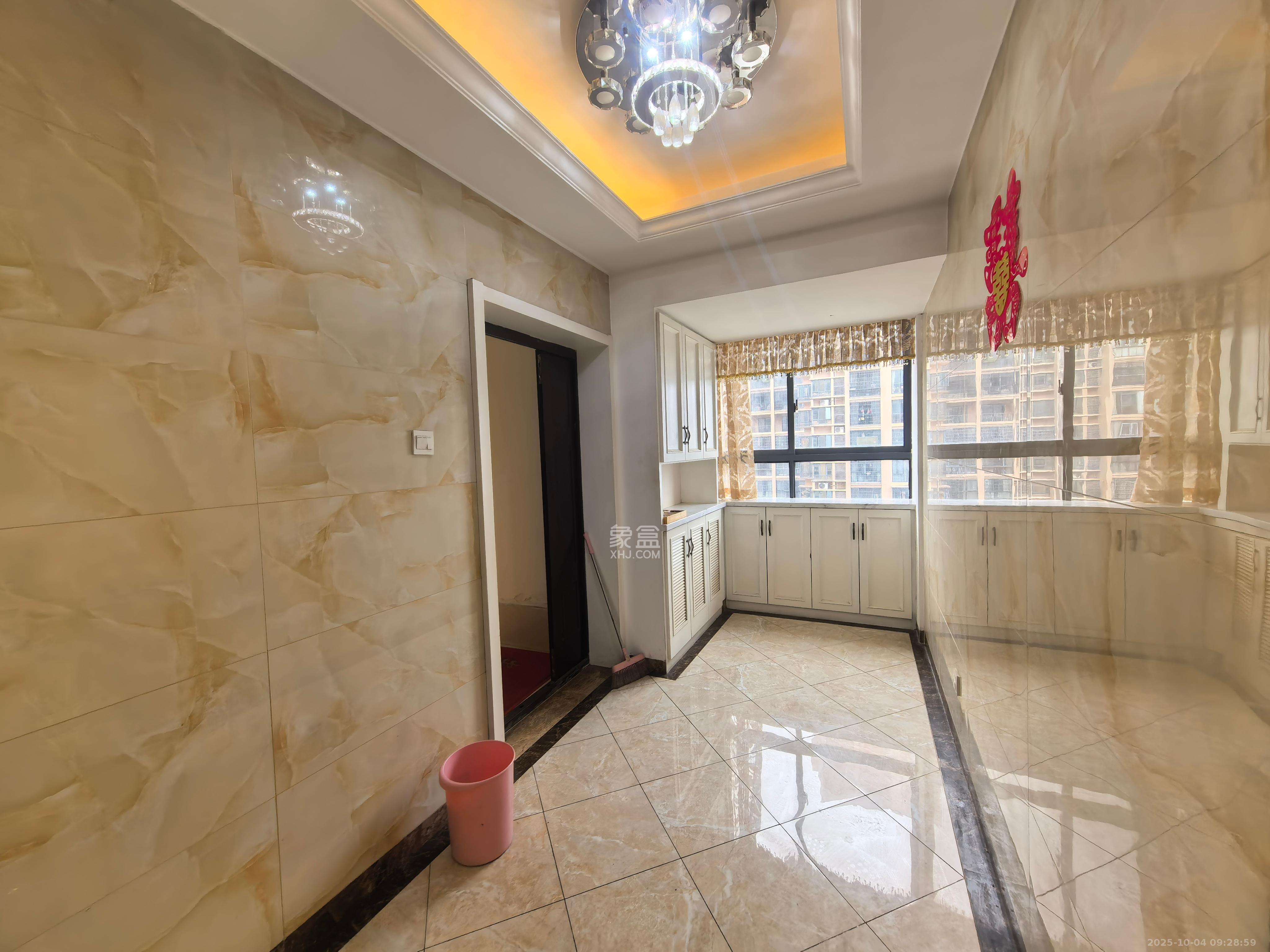 深业睿城  4室2厅2卫    3000.0元/月室内图