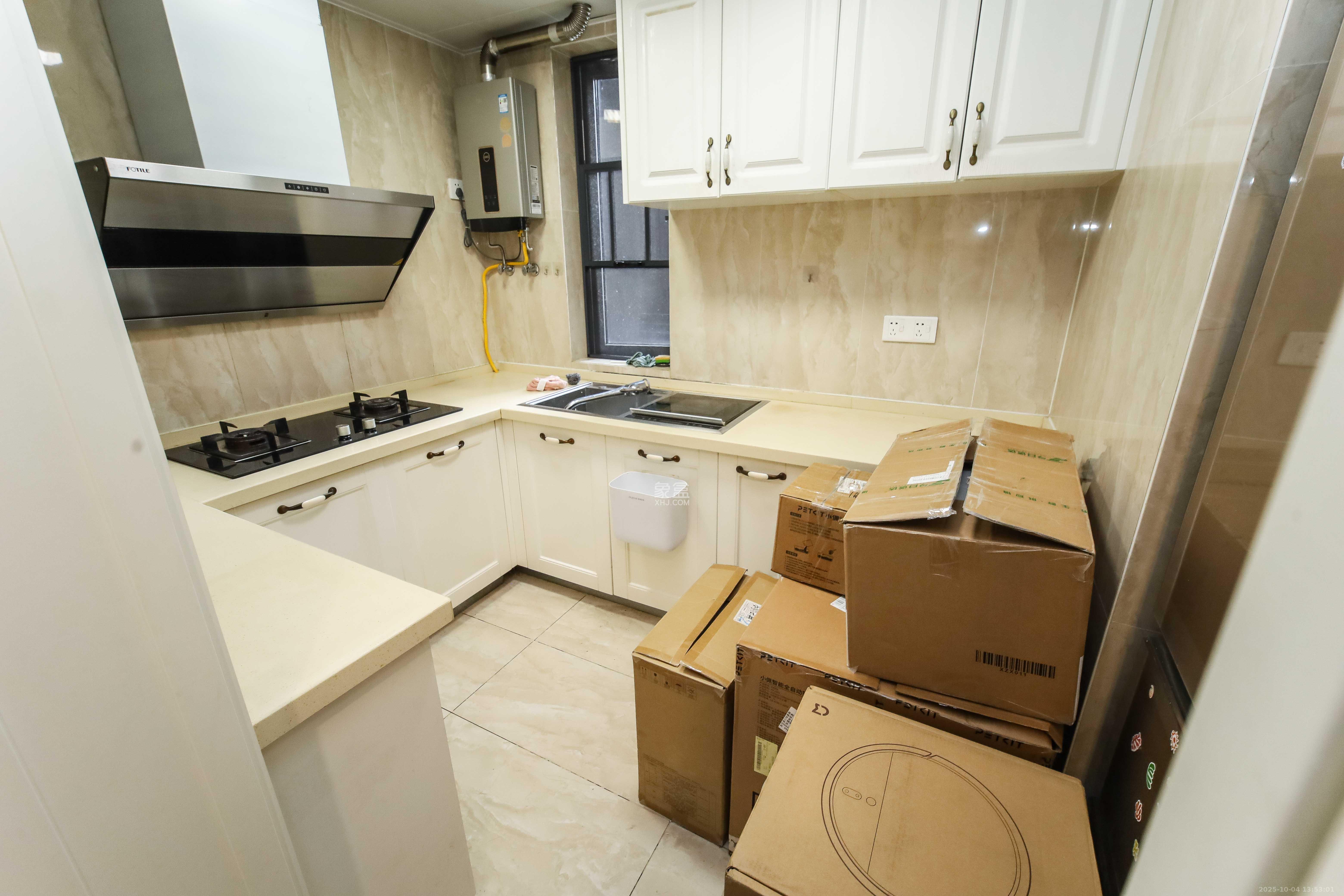 万科金域蓝湾  3室2厅2卫    130.0万厨房