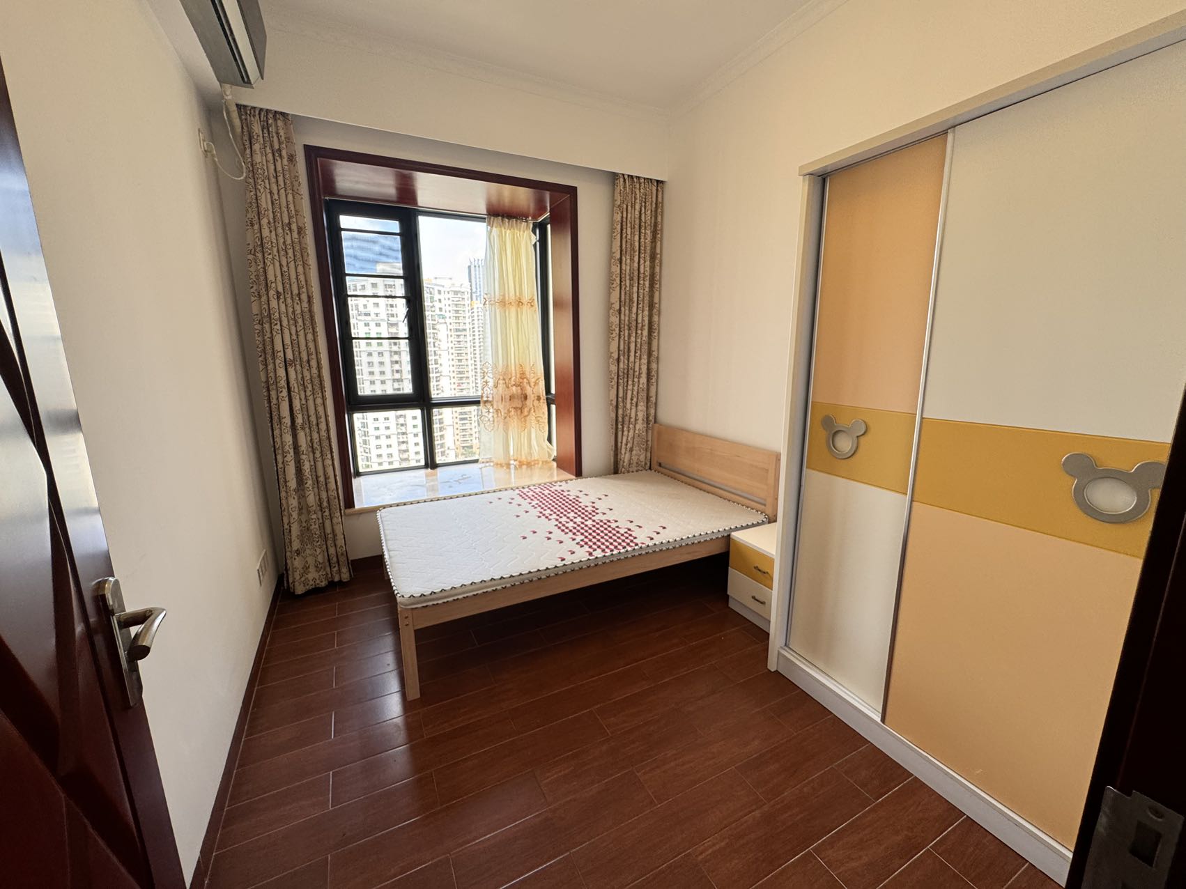 金碧文华 3室2厅2卫 4800.0元/月 金碧文华 3室2厅2卫 4800.0元/月室内图