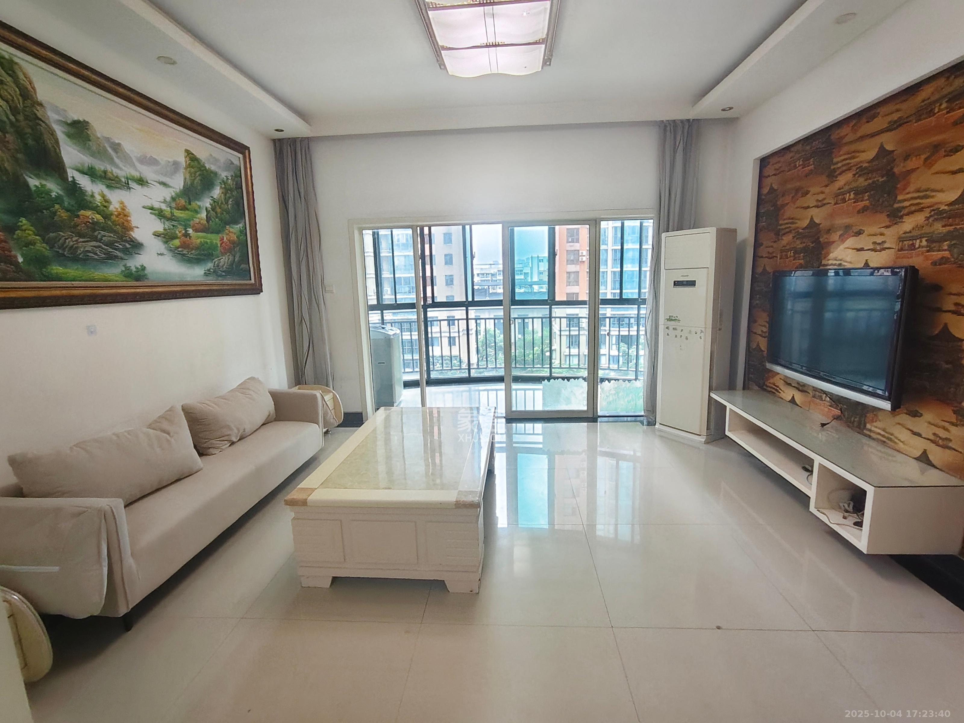 融圣国际 3室2厅2卫 2800.0元/月 融圣国际 3室2厅2卫 2800.0元/月室内图