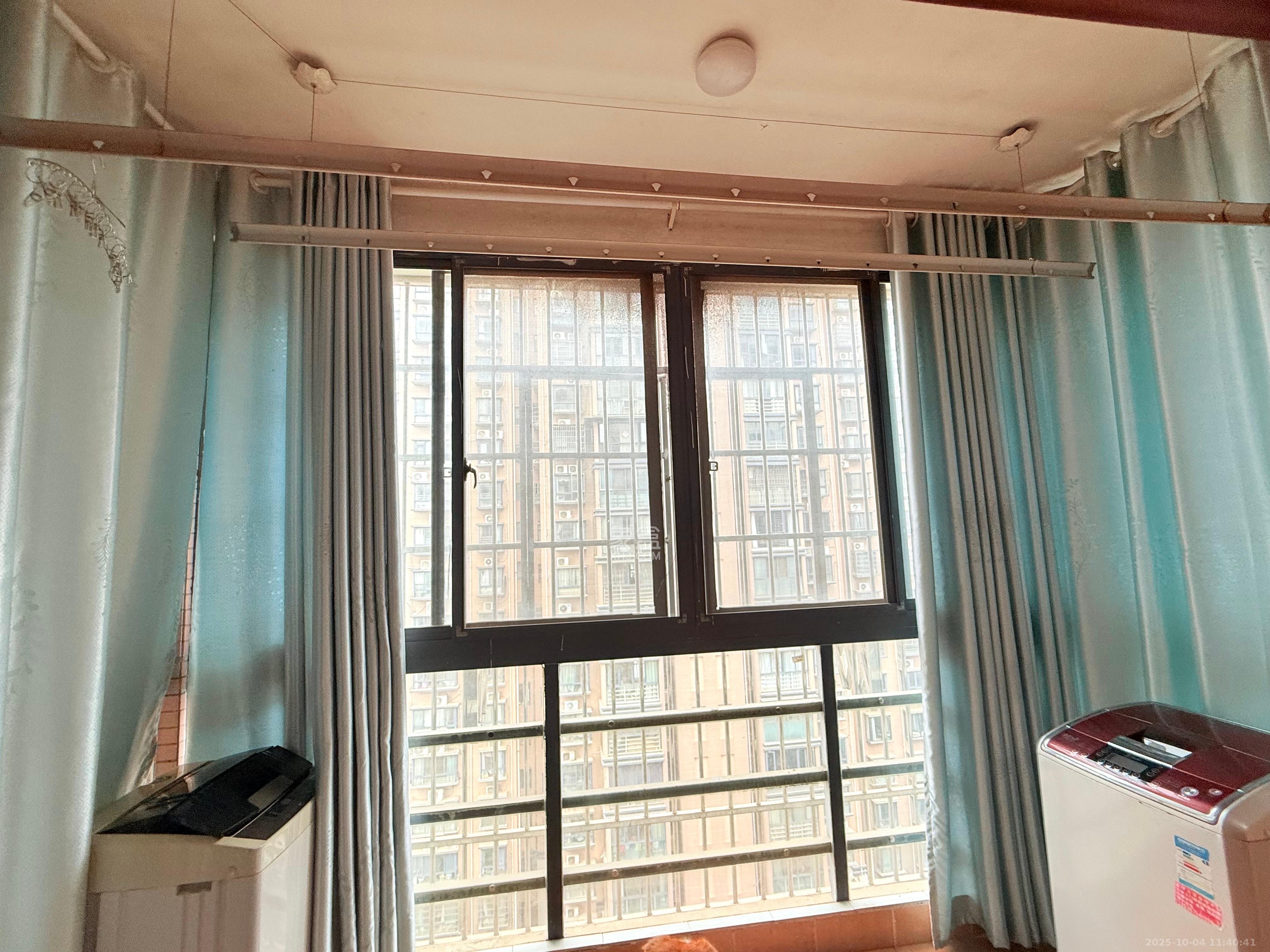 瑞都华庭(华庭美苑) 3室2厅2卫 2300.0元/月 瑞都华庭(华庭美苑) 3室2厅2卫 2300.0元/月室内图