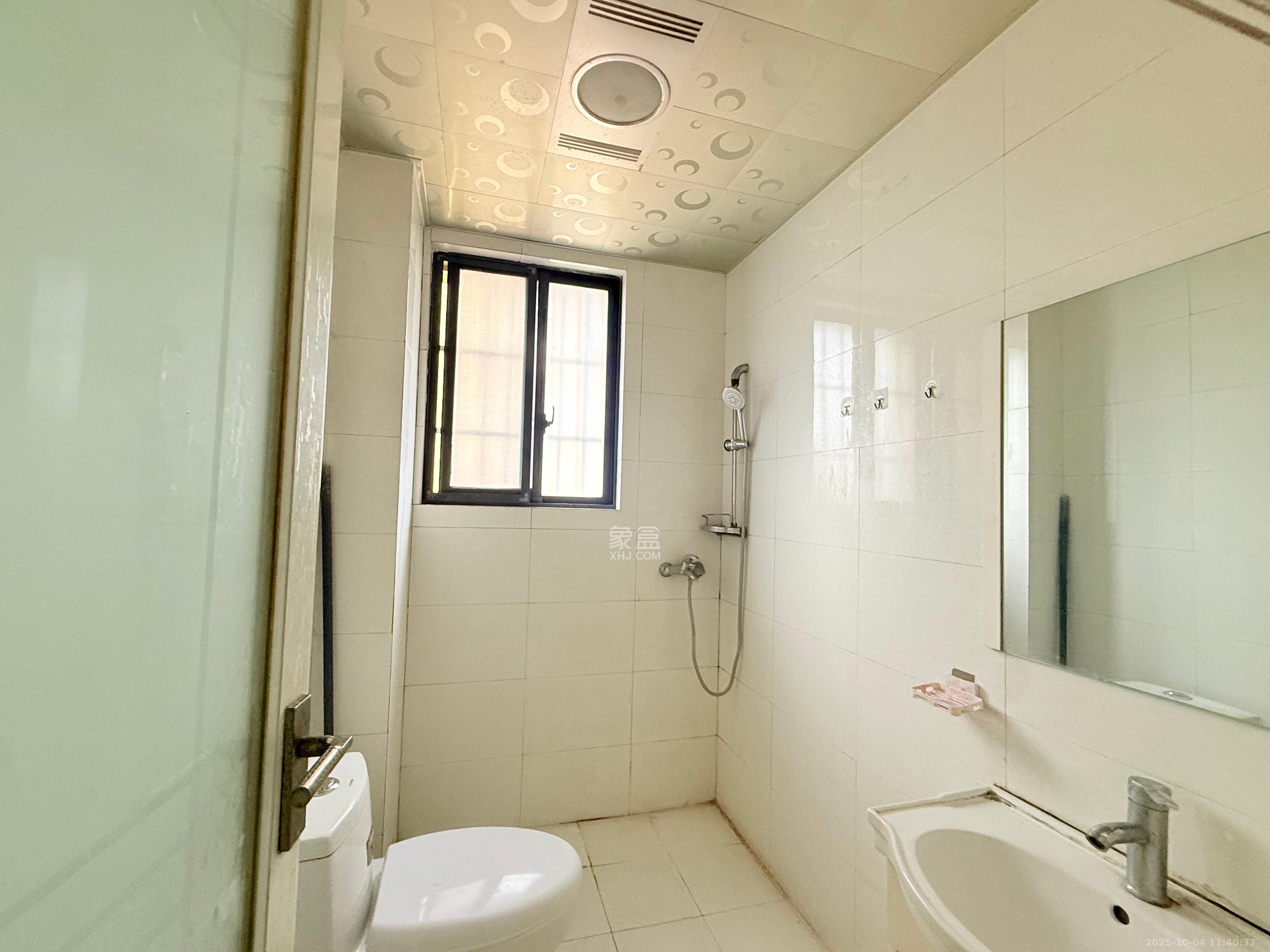 瑞都华庭（华庭美苑）  3室2厅2卫    2300.0元/月室内图