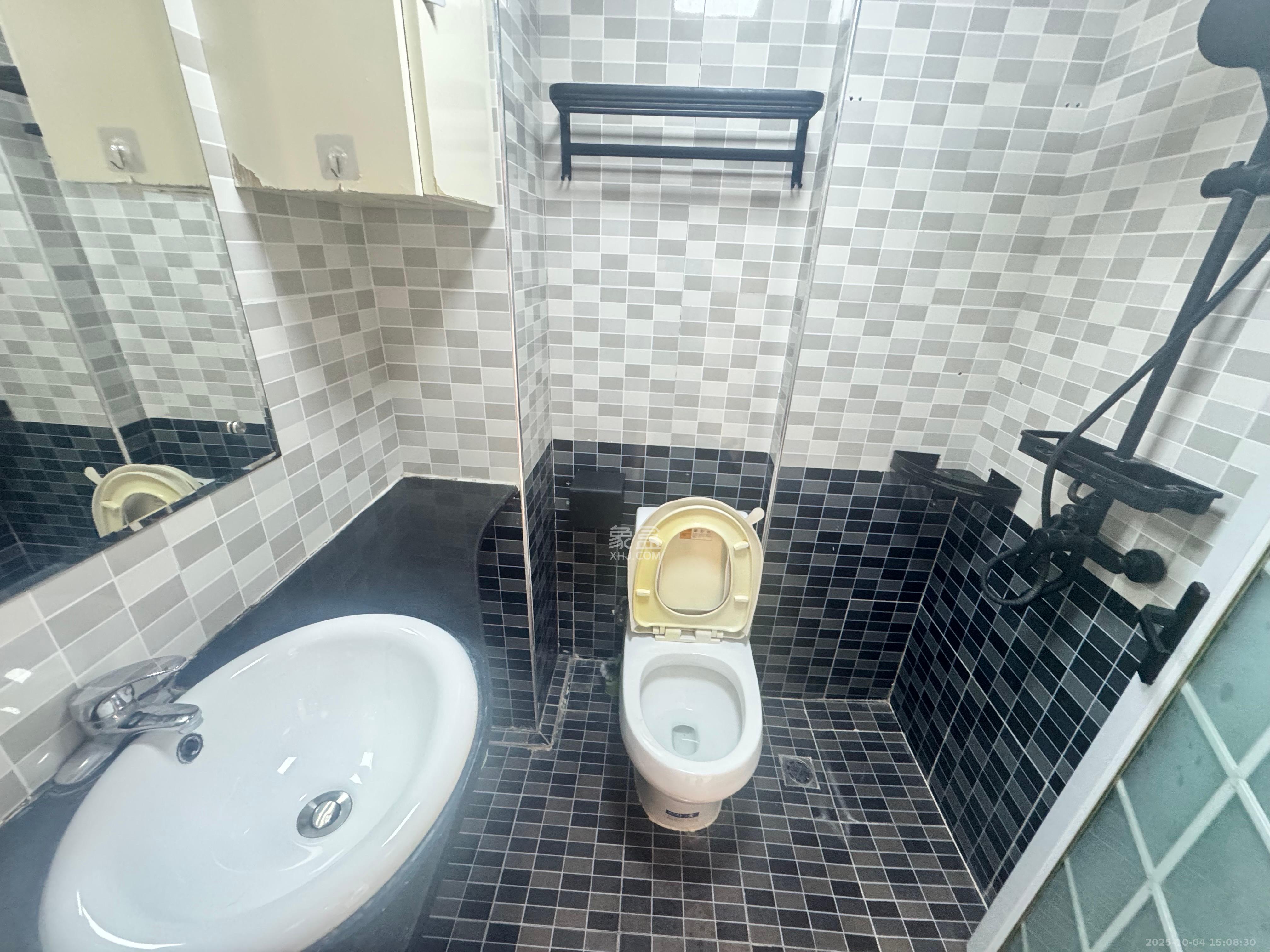 印象天心  1室1厅1卫    2700.0元/月